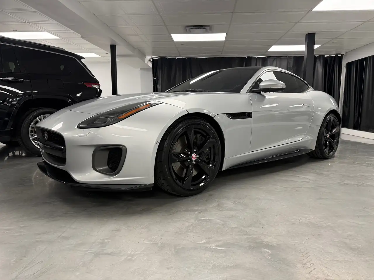 Jaguar F-Type снимка Jaguar F-Type