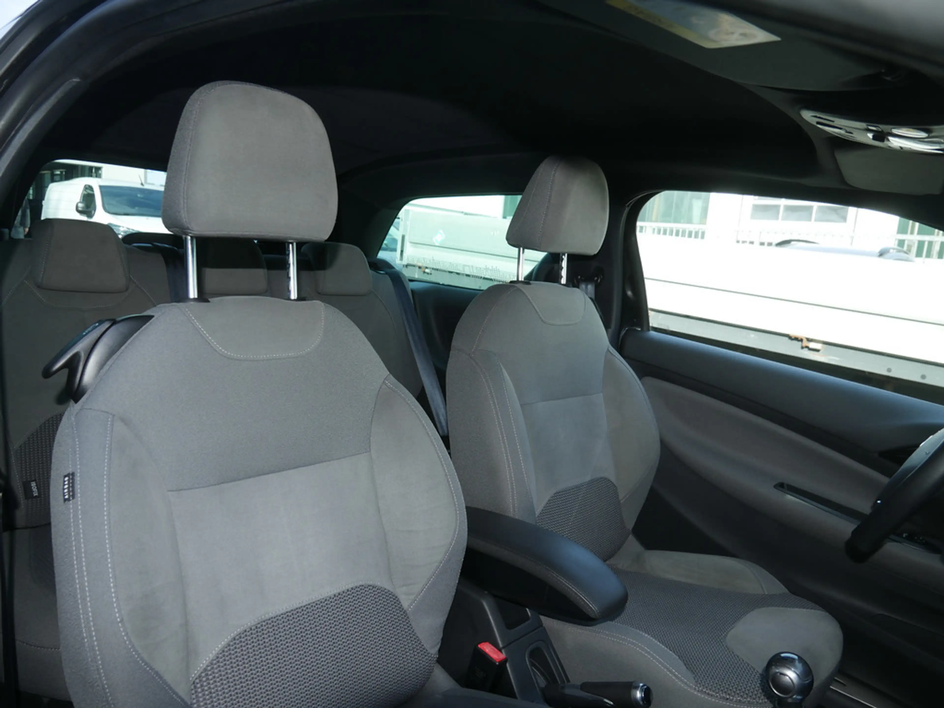 DS Automobiles DS 3 Cabrio THP 165 SoParis KAMERA NAVI LED — photo 15