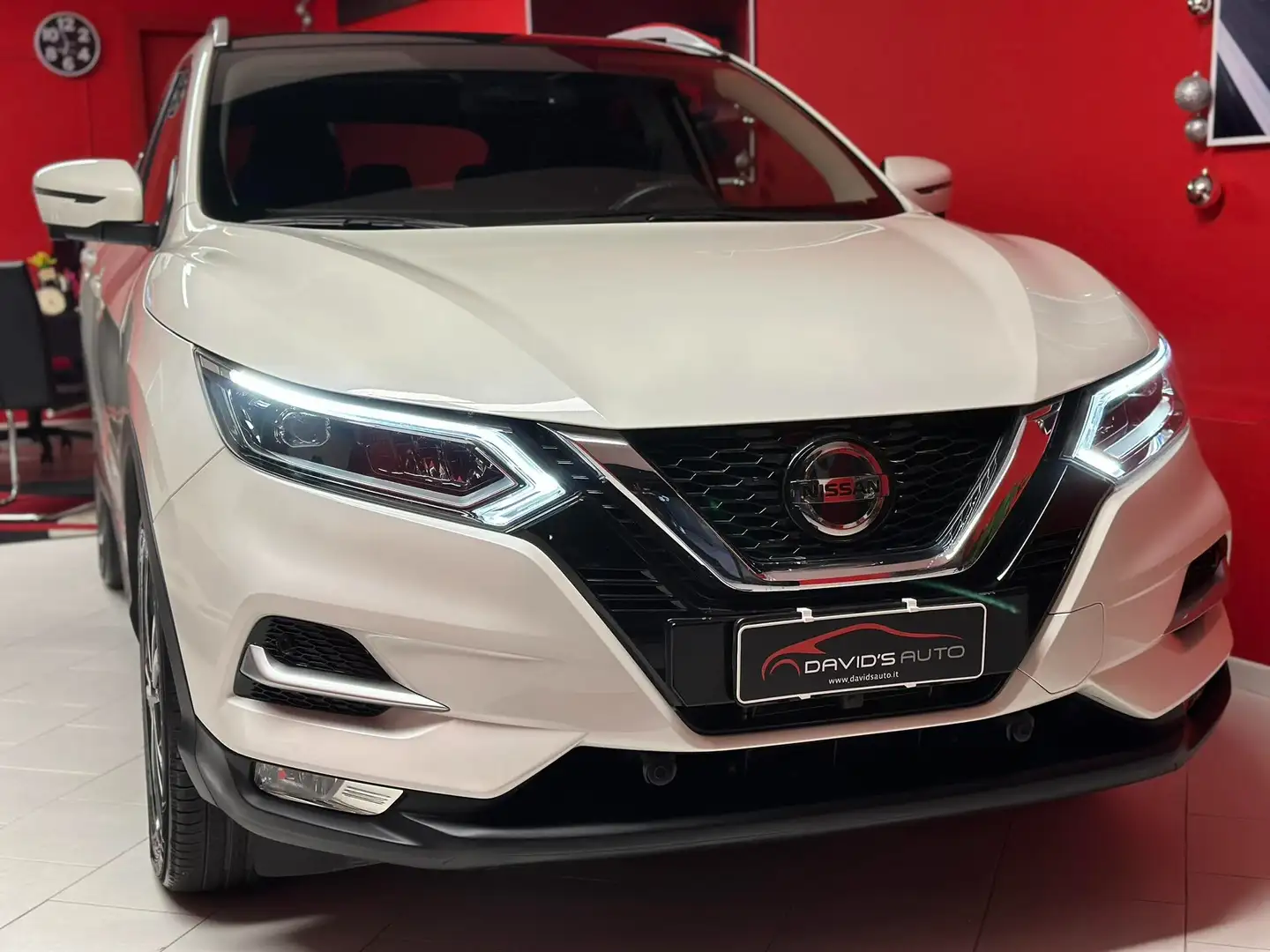 Nissan Qashqai Qashqai 1.5 dci N-Connecta 115cv dct Wit - 1