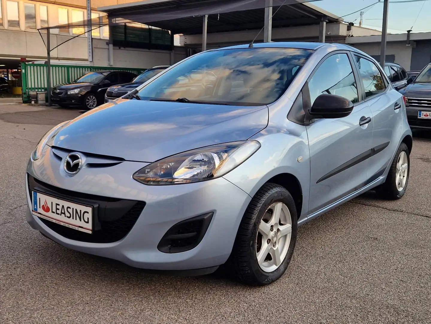 Mazda 2 1.3i CE Pro Blau - 1