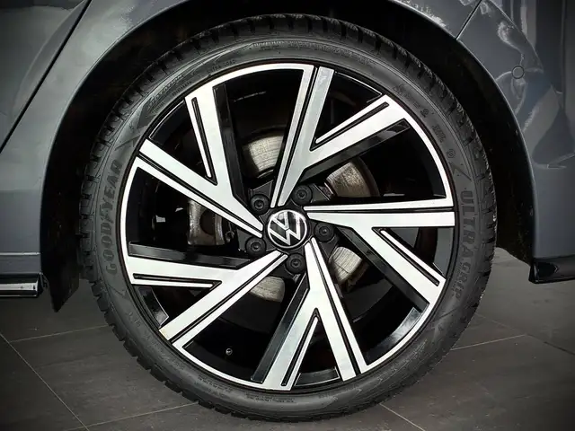 Volkswagen Golf view 10