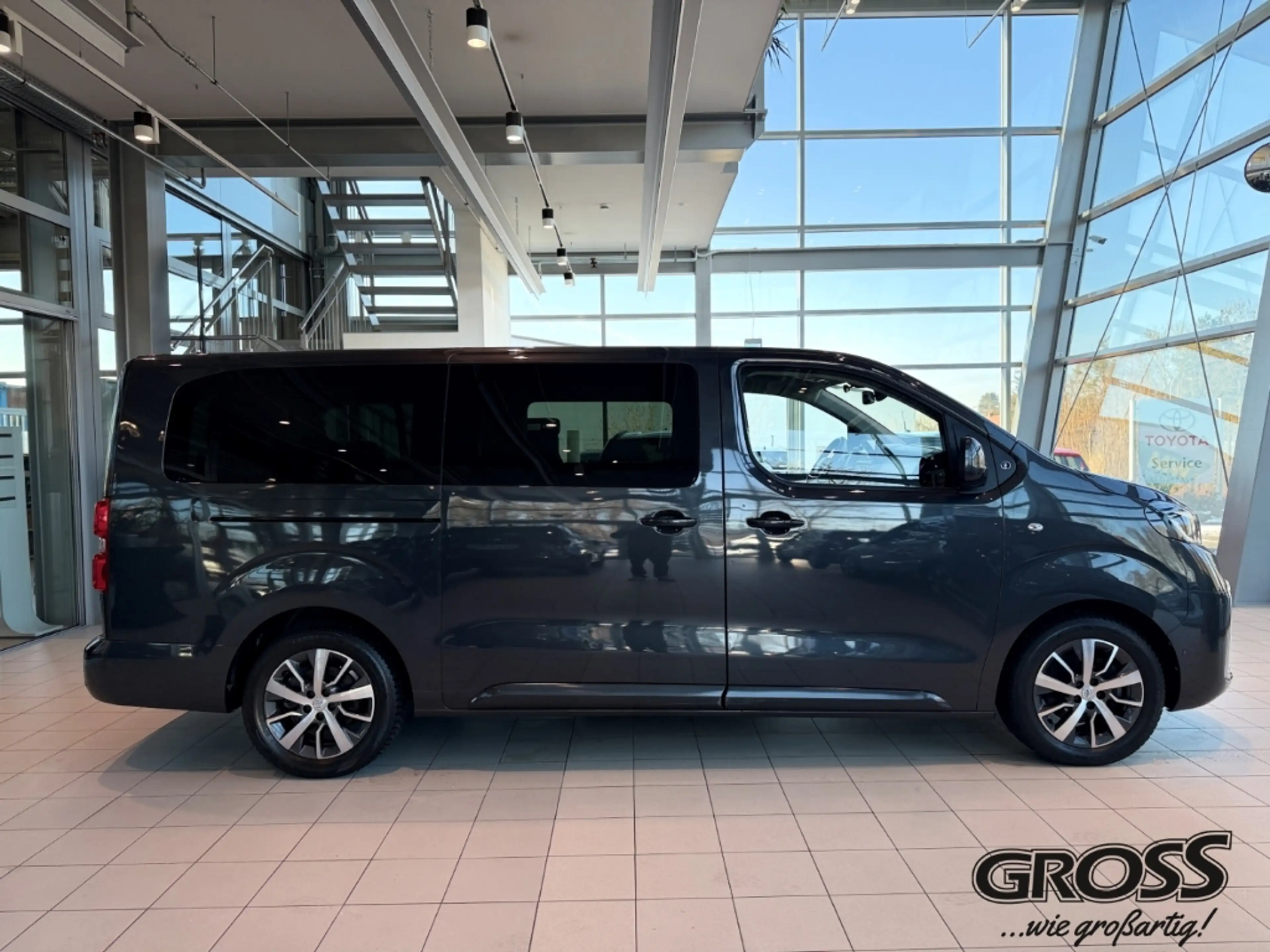 Toyota Proace Verso L2 Team Deutschland HUD Navi LED ACC Apple C — photo 7