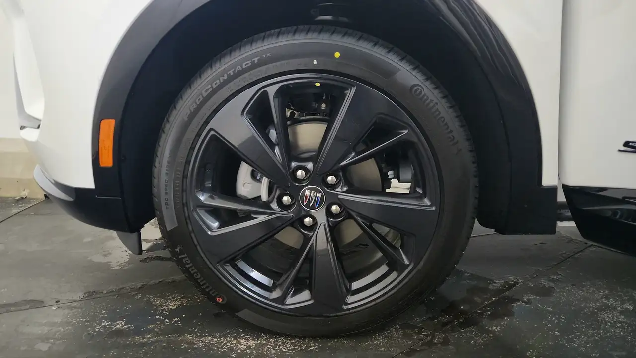 Buick Envision снимка Buick Envision