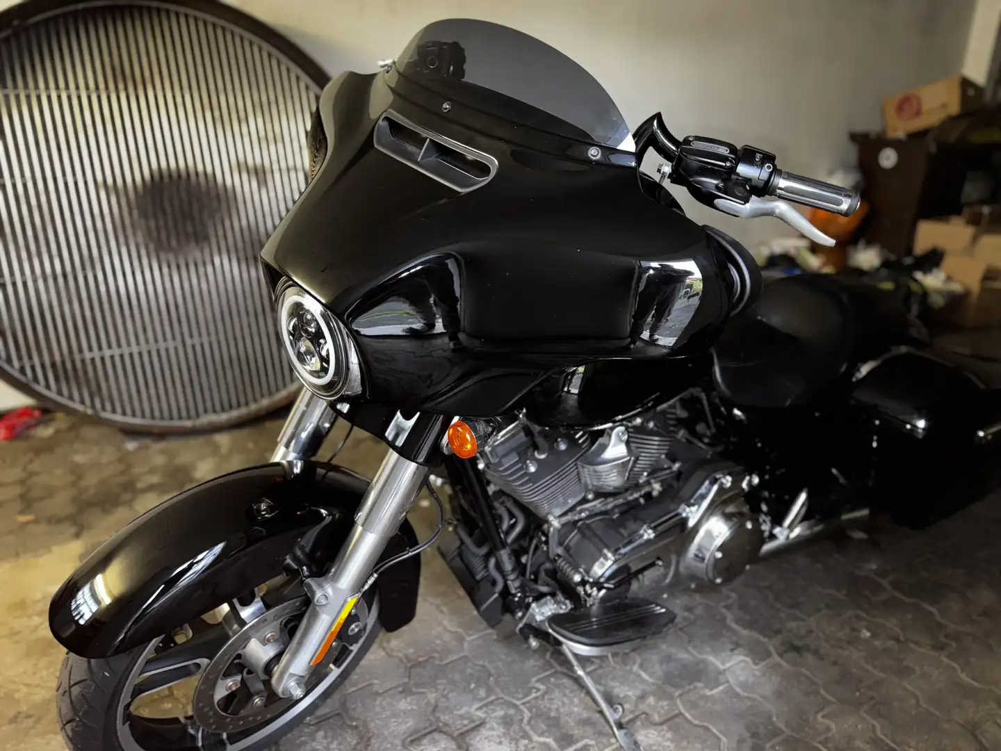 Harley-Davidson Street Glide CVO Umbau Negru - 1