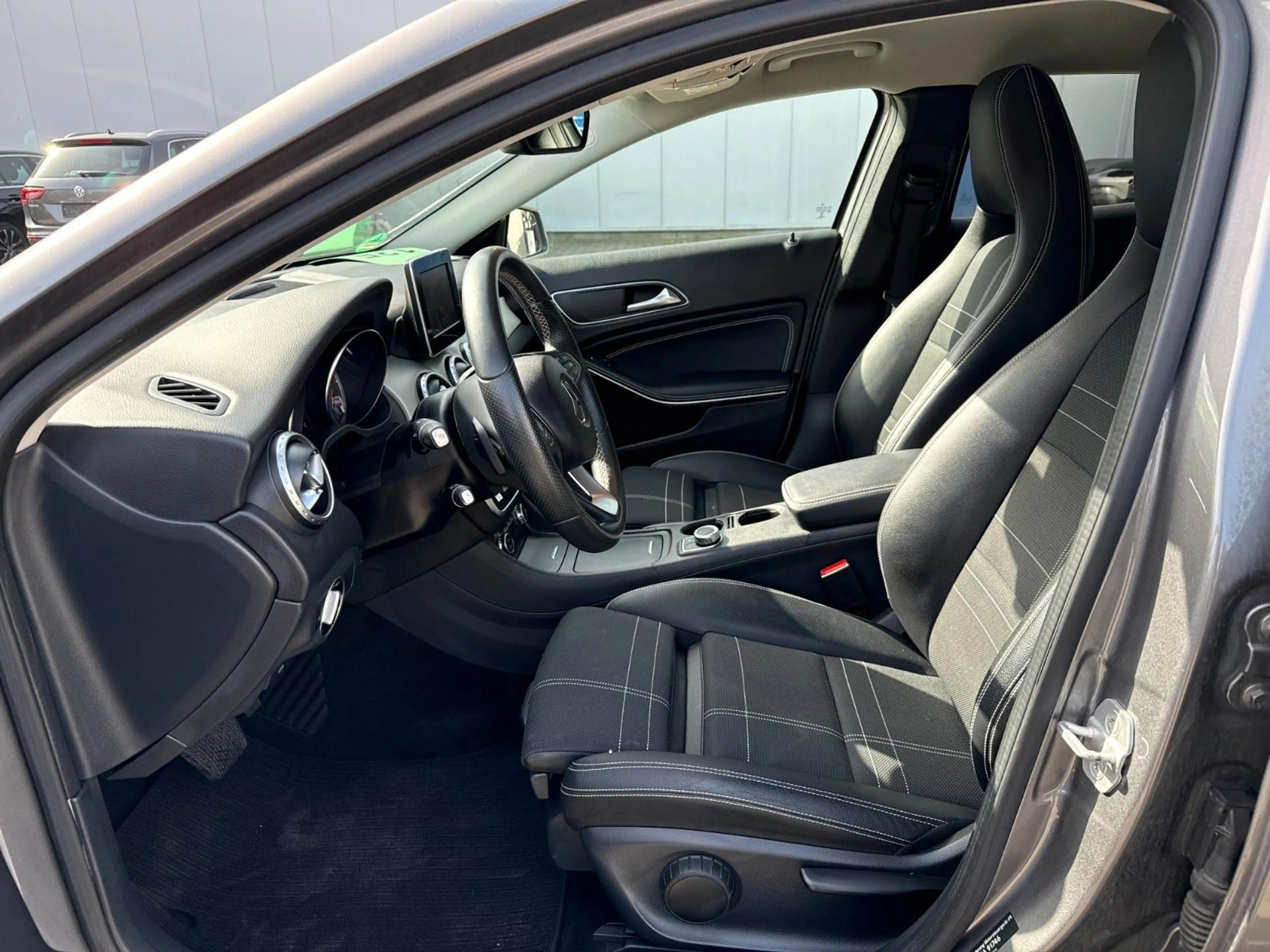 Mercedes-Benz GLA 220 CDI Urban Bi-Xenon* TÜV Neu* — photo 14