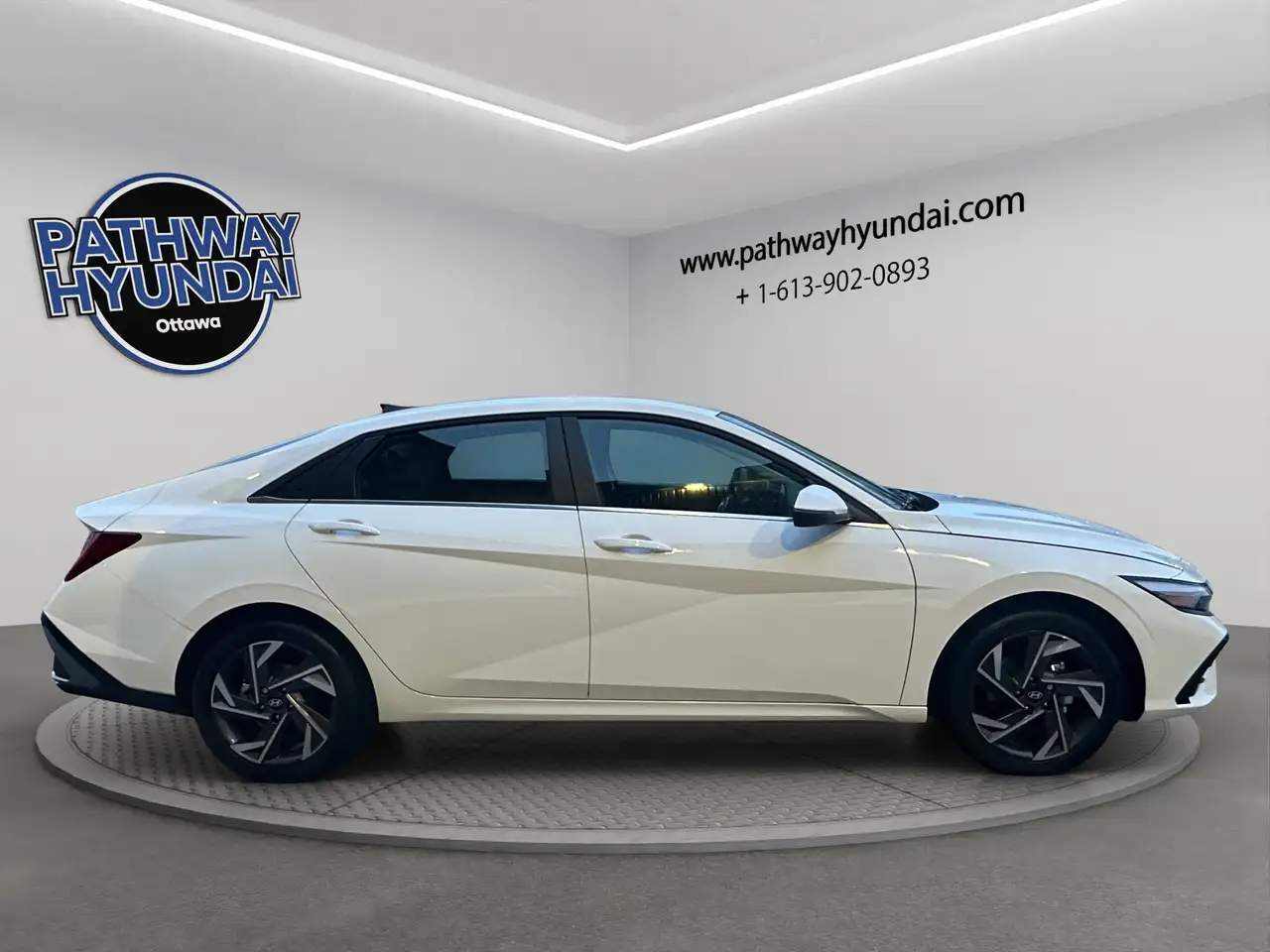 Hyundai ELANTRA снимка Hyundai ELANTRA