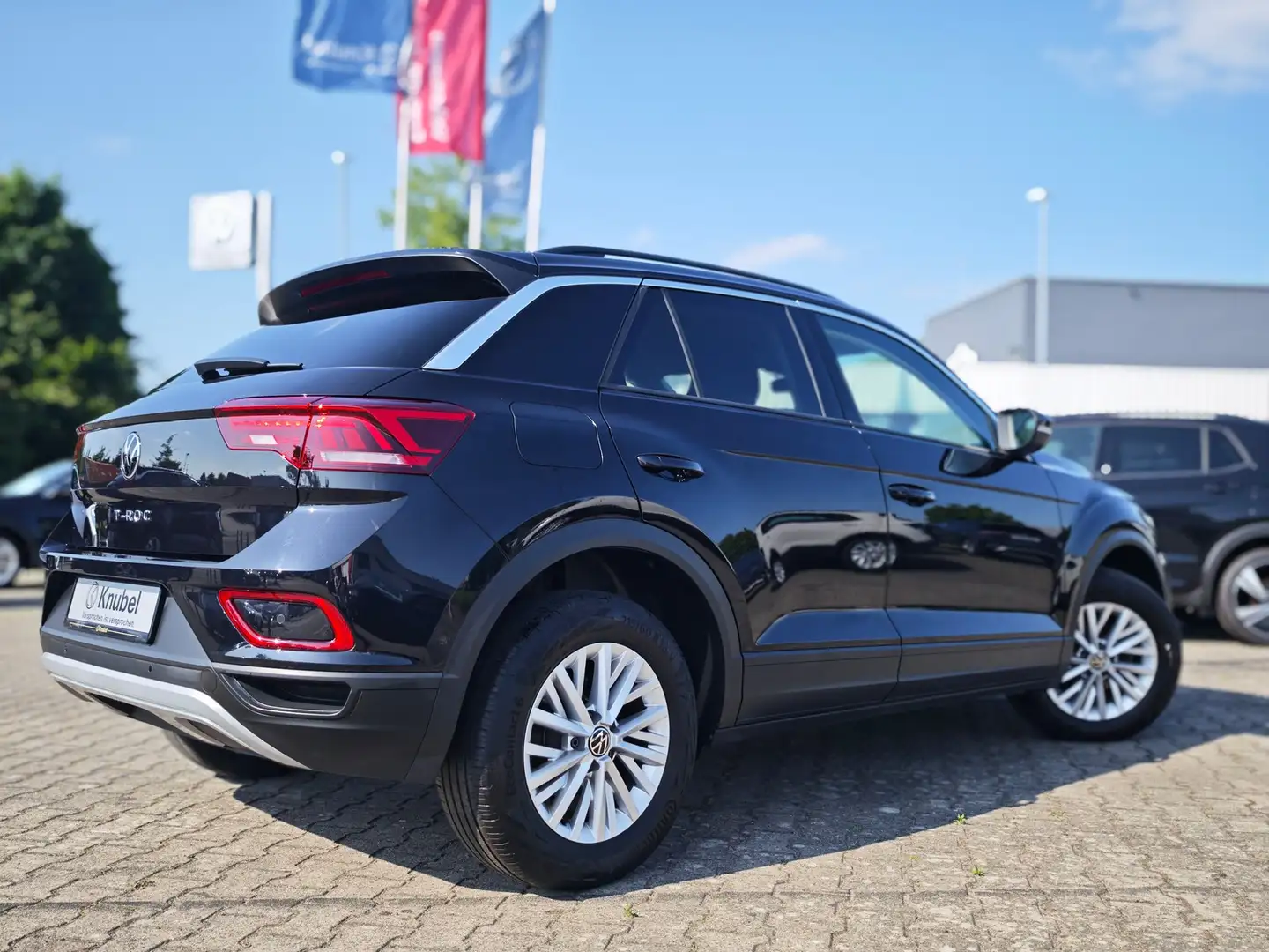 Volkswagen T-Roc 1.0 Life*Nav*LED*ACC*Kamera*SHZ Schwarz - 2