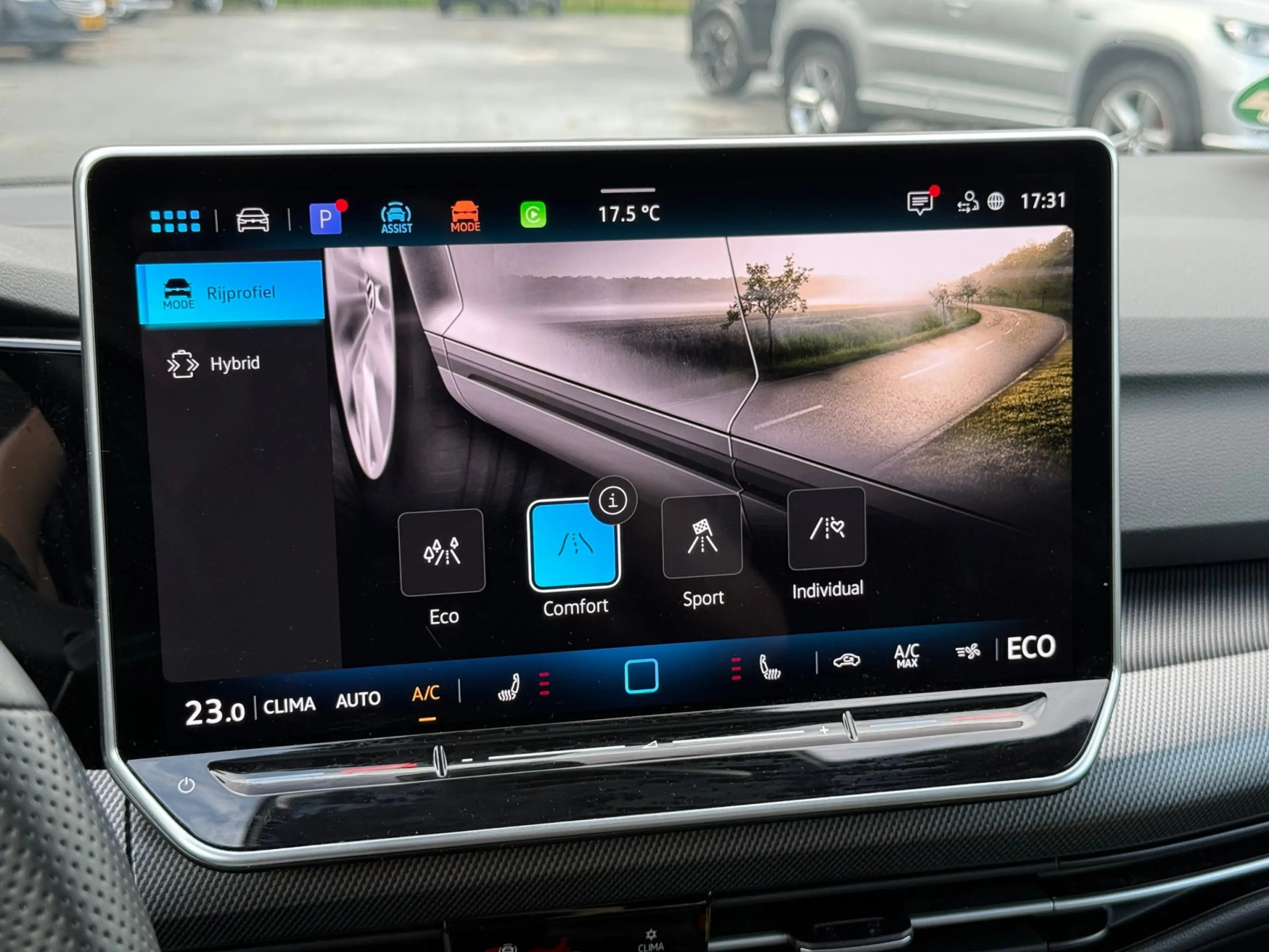 Volkswagen Golf GTE 1.5 eHybrid | Trekhaak | HUD | Pano | Keyless — photo 32