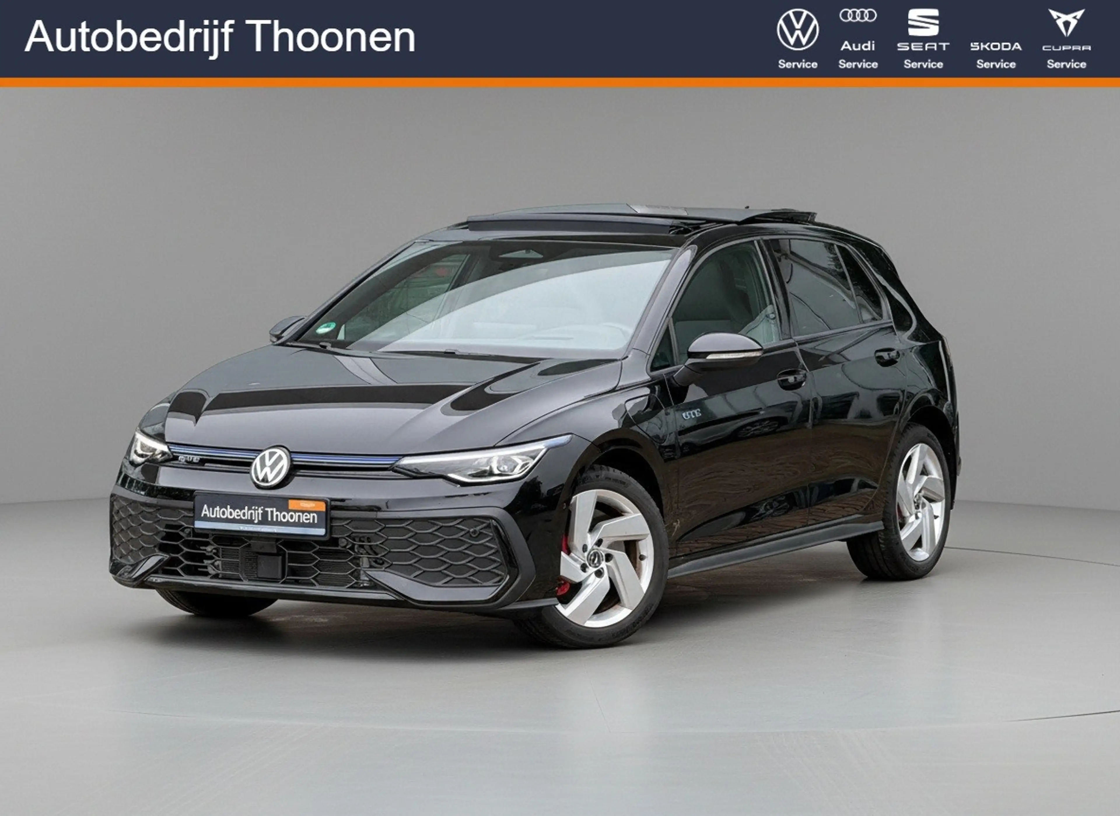 Volkswagen Golf GTE 1.5 eHybrid | Trekhaak | HUD | Pano | Keyless