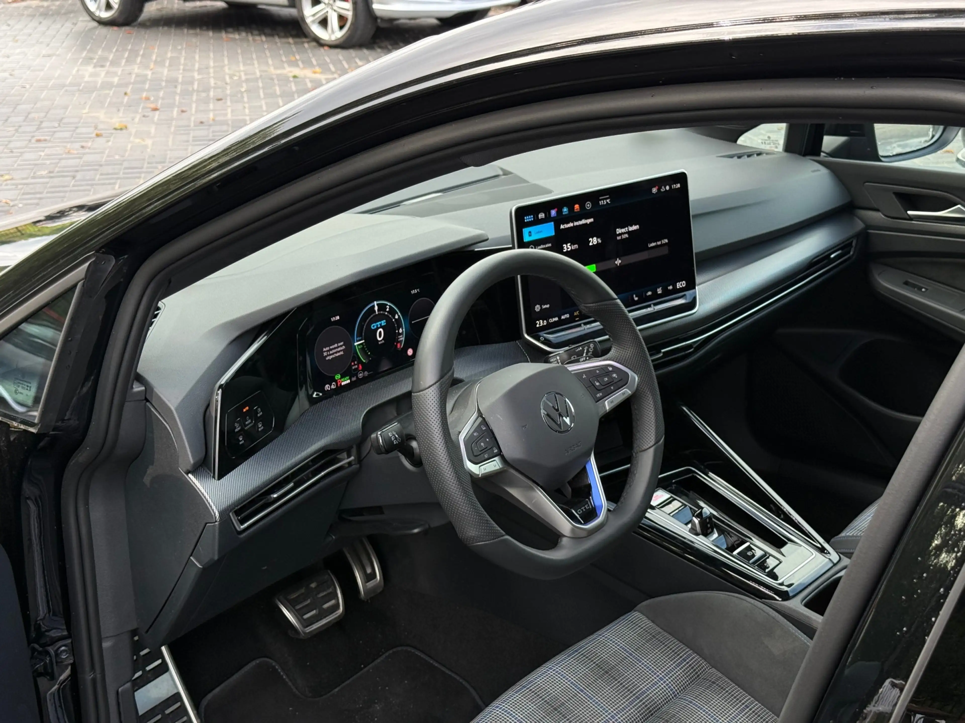 Volkswagen Golf GTE 1.5 eHybrid | Trekhaak | HUD | Pano | Keyless — photo 2