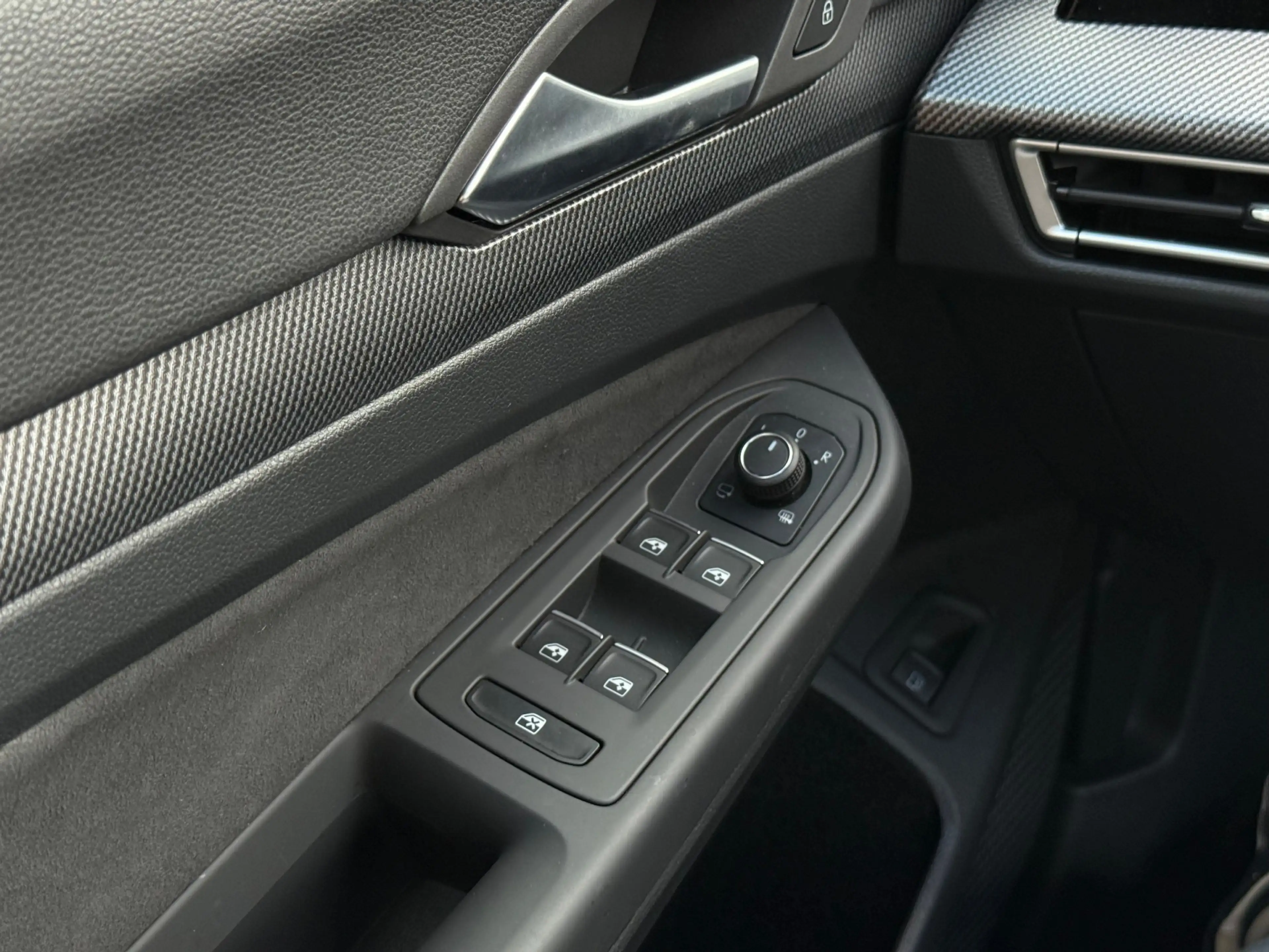 Volkswagen Golf GTE 1.5 eHybrid | Trekhaak | HUD | Pano | Keyless — photo 20