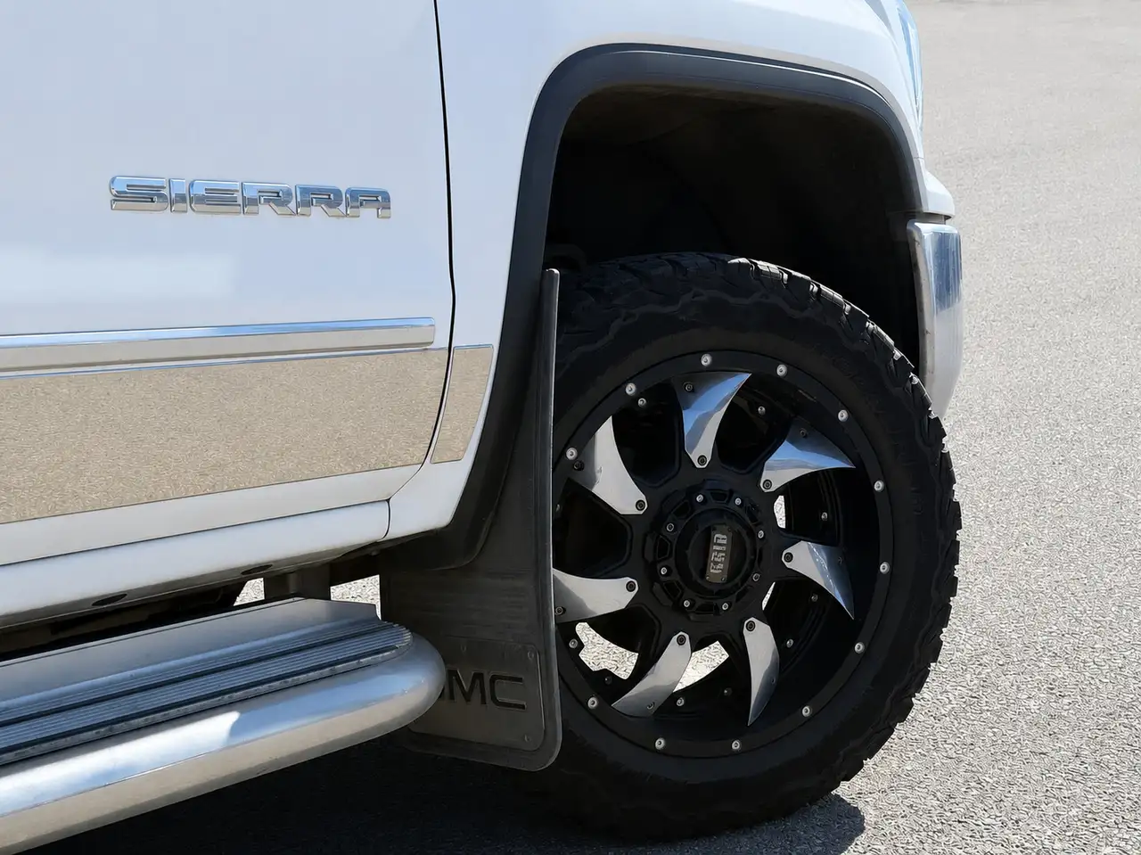 GMC Sierra 1500 photo GMC Sierra 1500