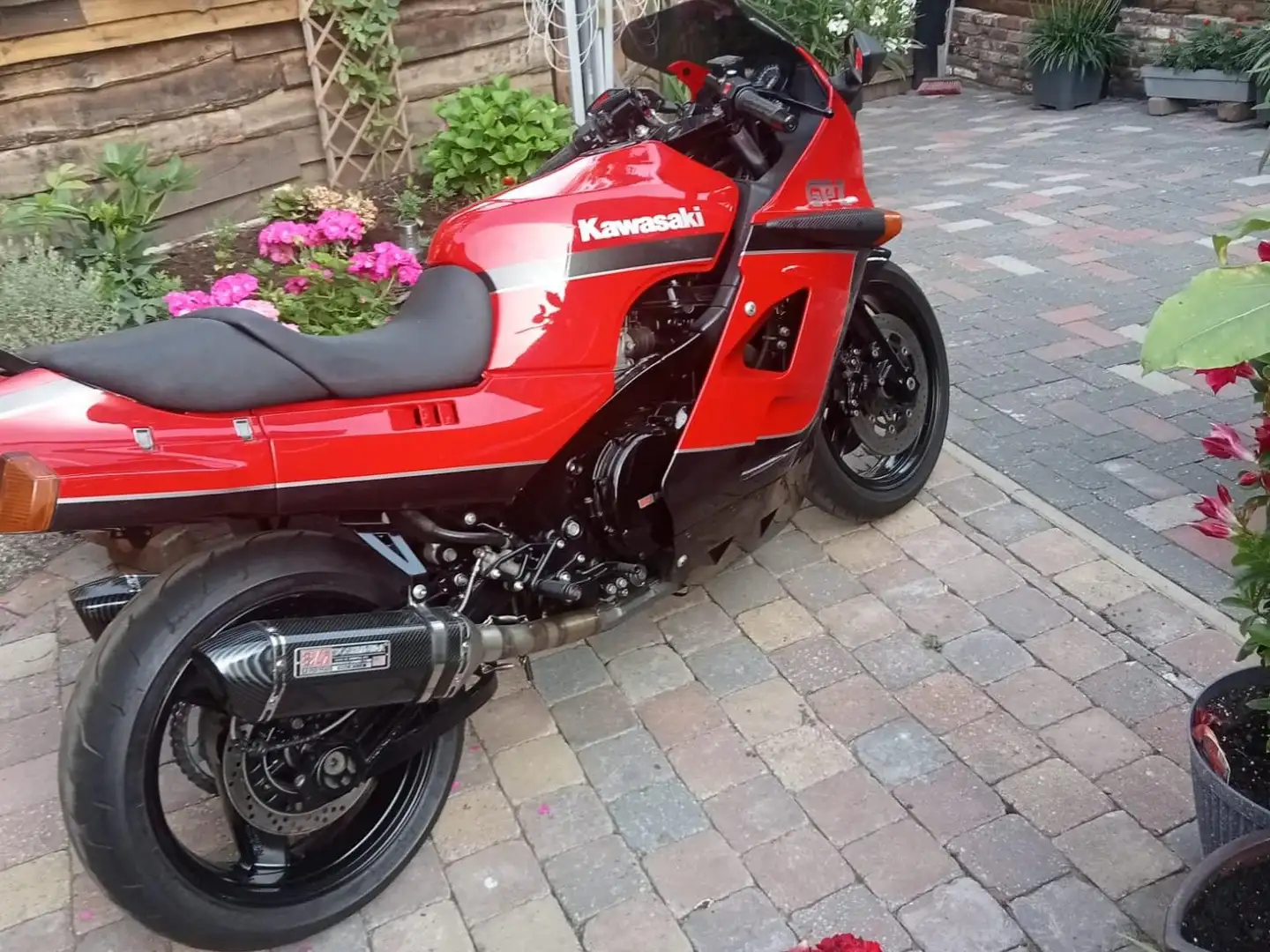 Kawasaki GPZ 1000 Rx Rood - 1