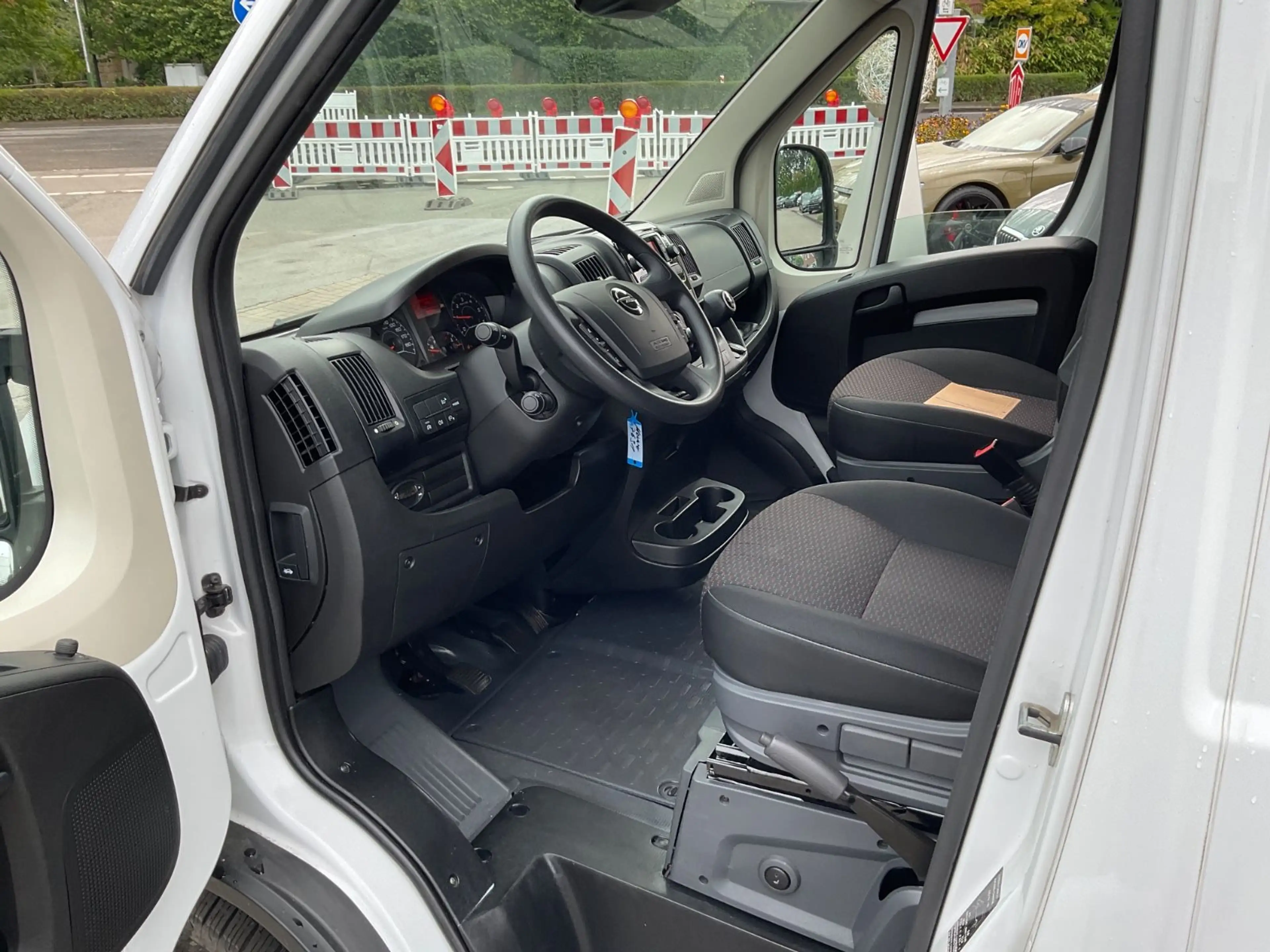 Opel Movano L4H2,Sitzheizung,Bluetooth,Allwetterreife — photo 8