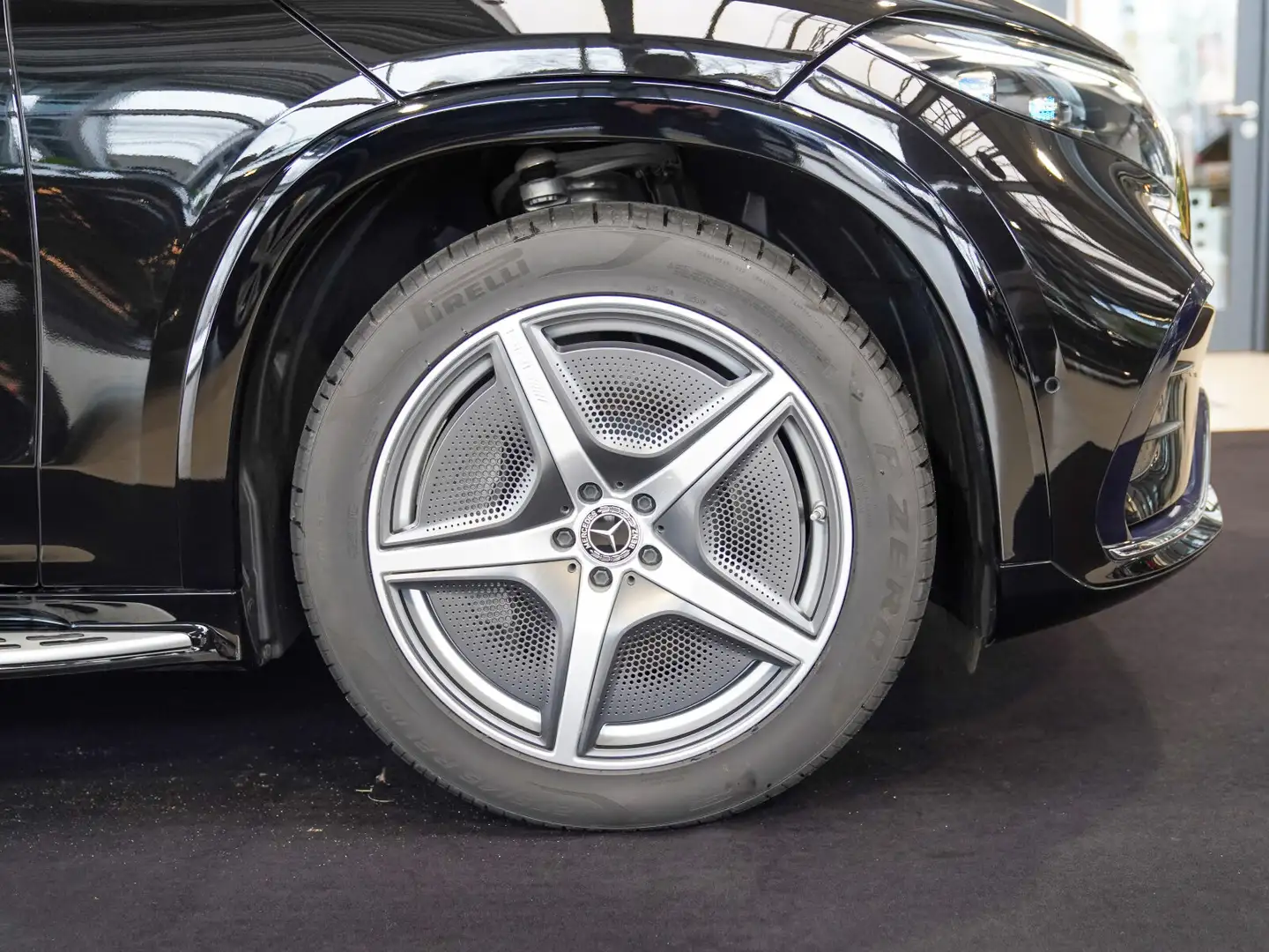 Mercedes-Benz EQS SUV EQS SUV 450+ AMG Line Head-up Pano Burmester AHK Negro - 2