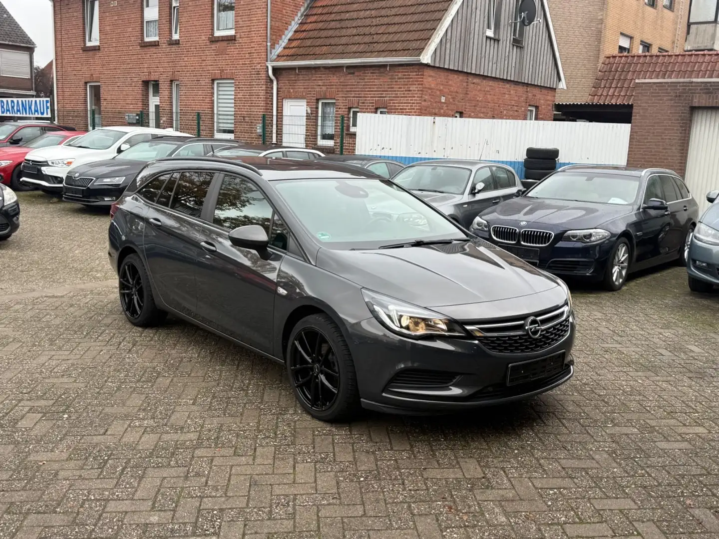 Opel Astra K Sports Tourer *SHZ*LHZ*MFL*TEMPOMAT*** Grau - 1