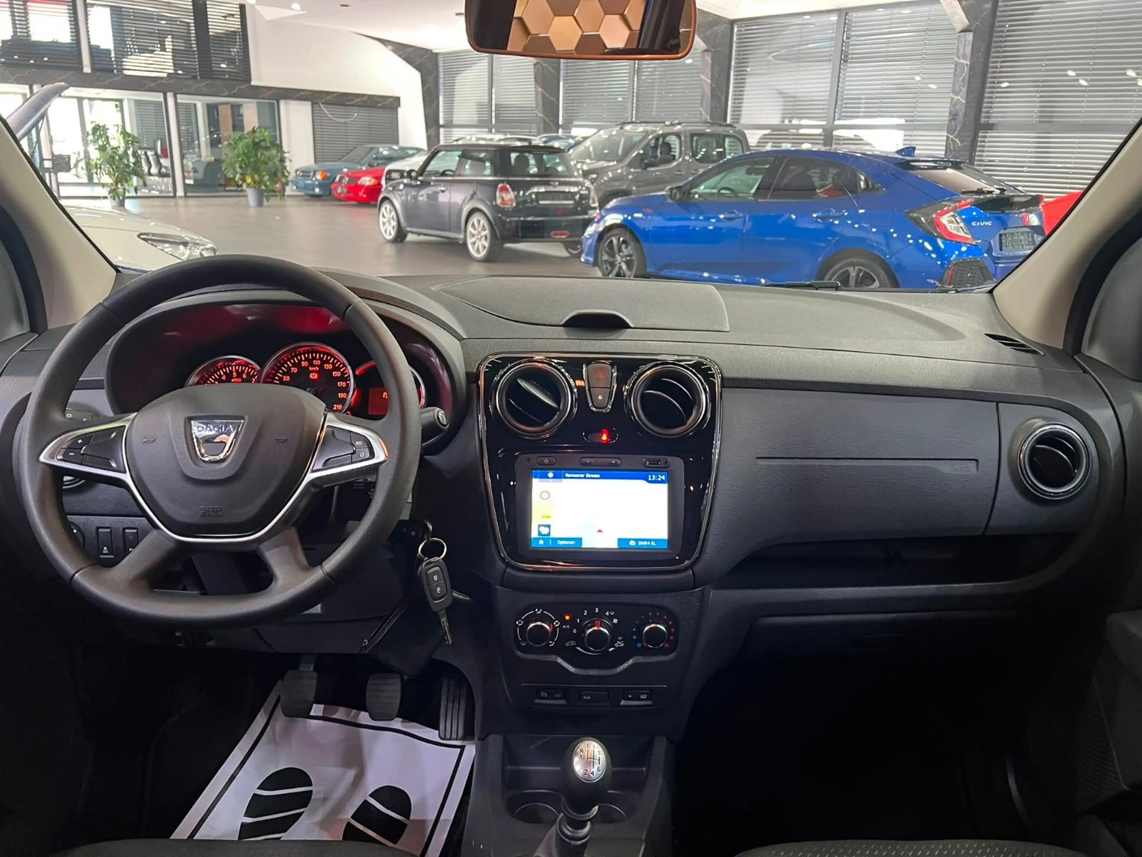 Dacia Lodgy Comfort /Navi/Klima/PDC/1.Hand/ — photo 3