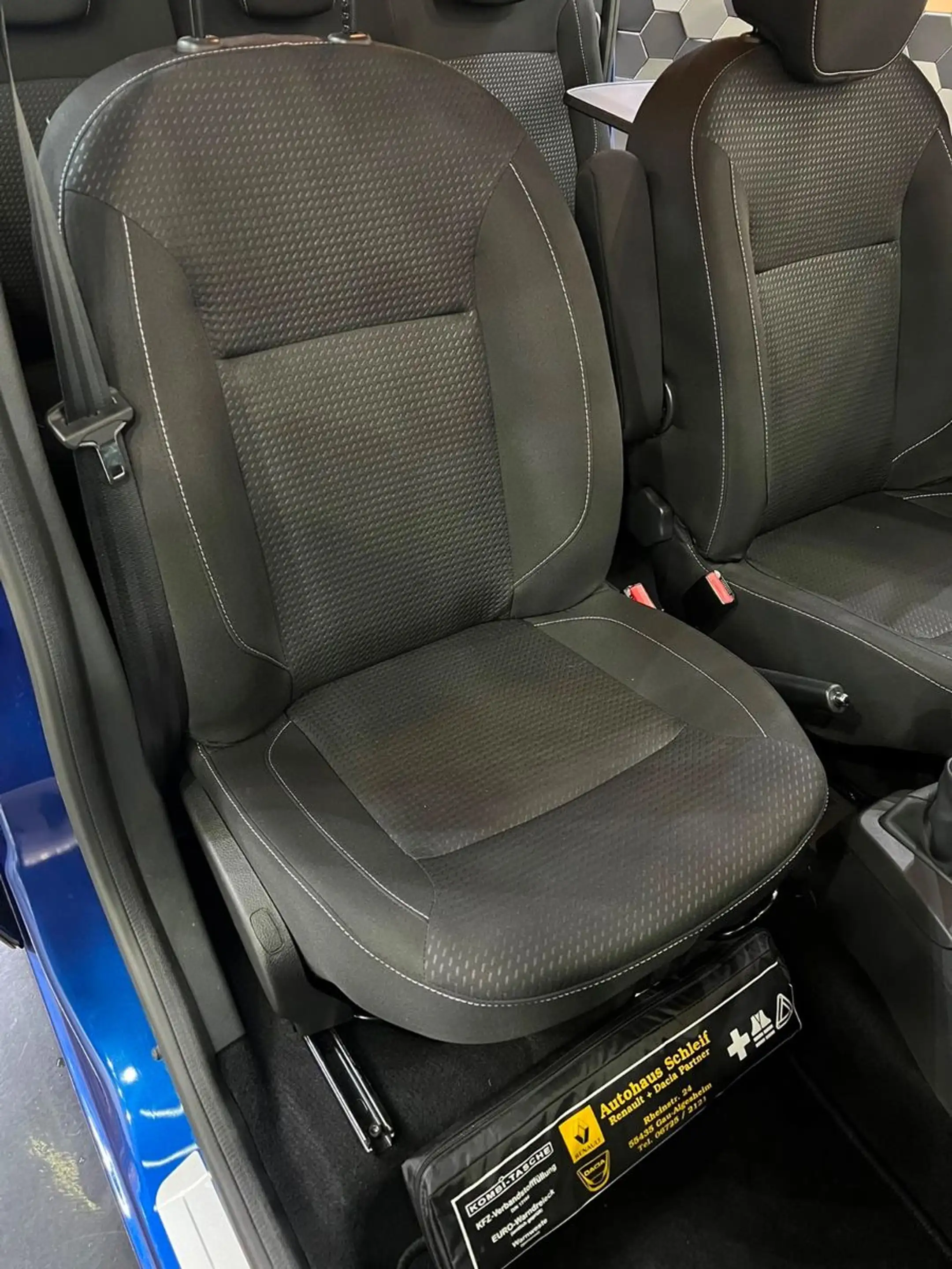 Dacia Lodgy Comfort /Navi/Klima/PDC/1.Hand/ — photo 15