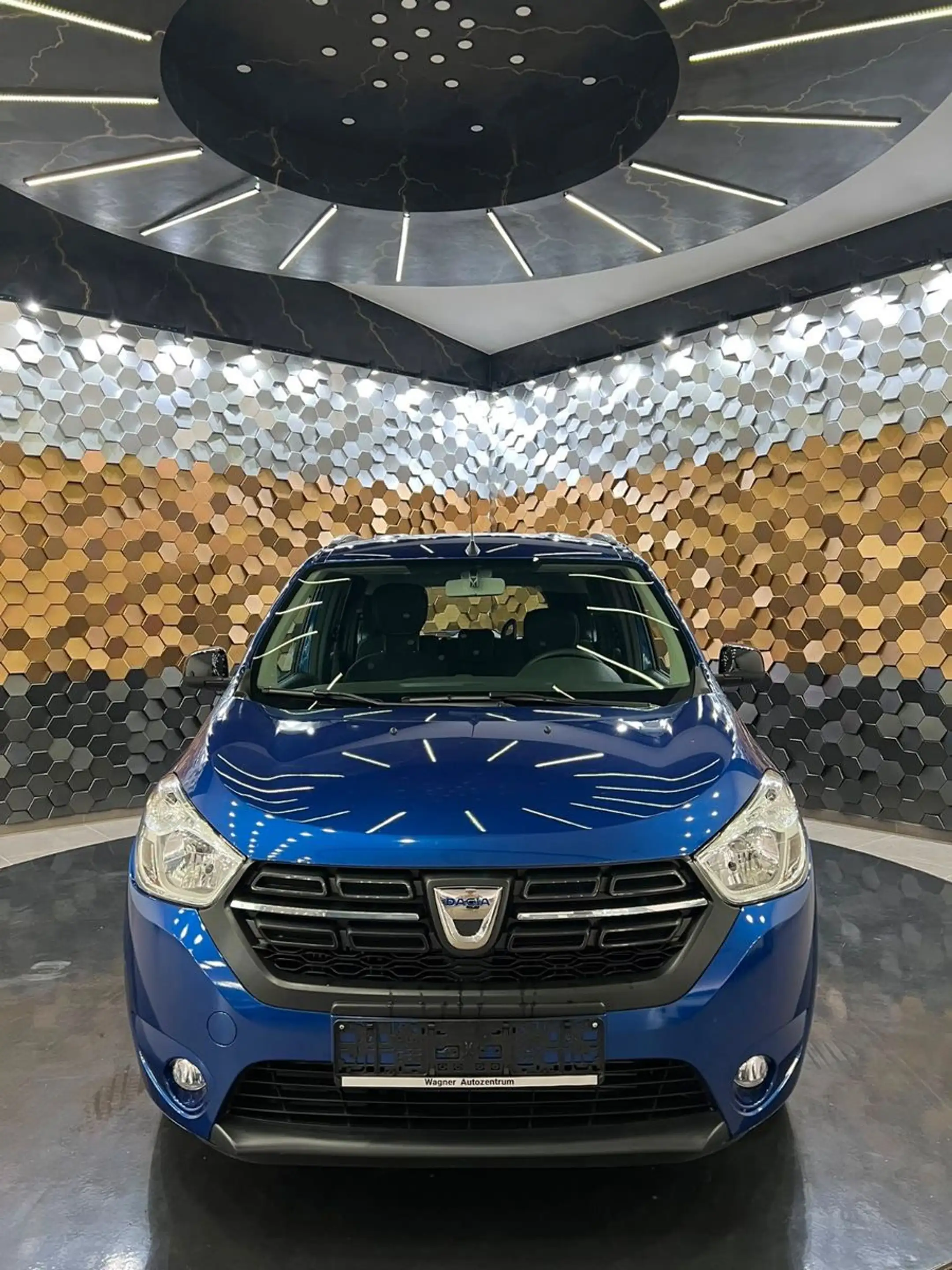 Dacia Lodgy Comfort /Navi/Klima/PDC/1.Hand/ — photo 13