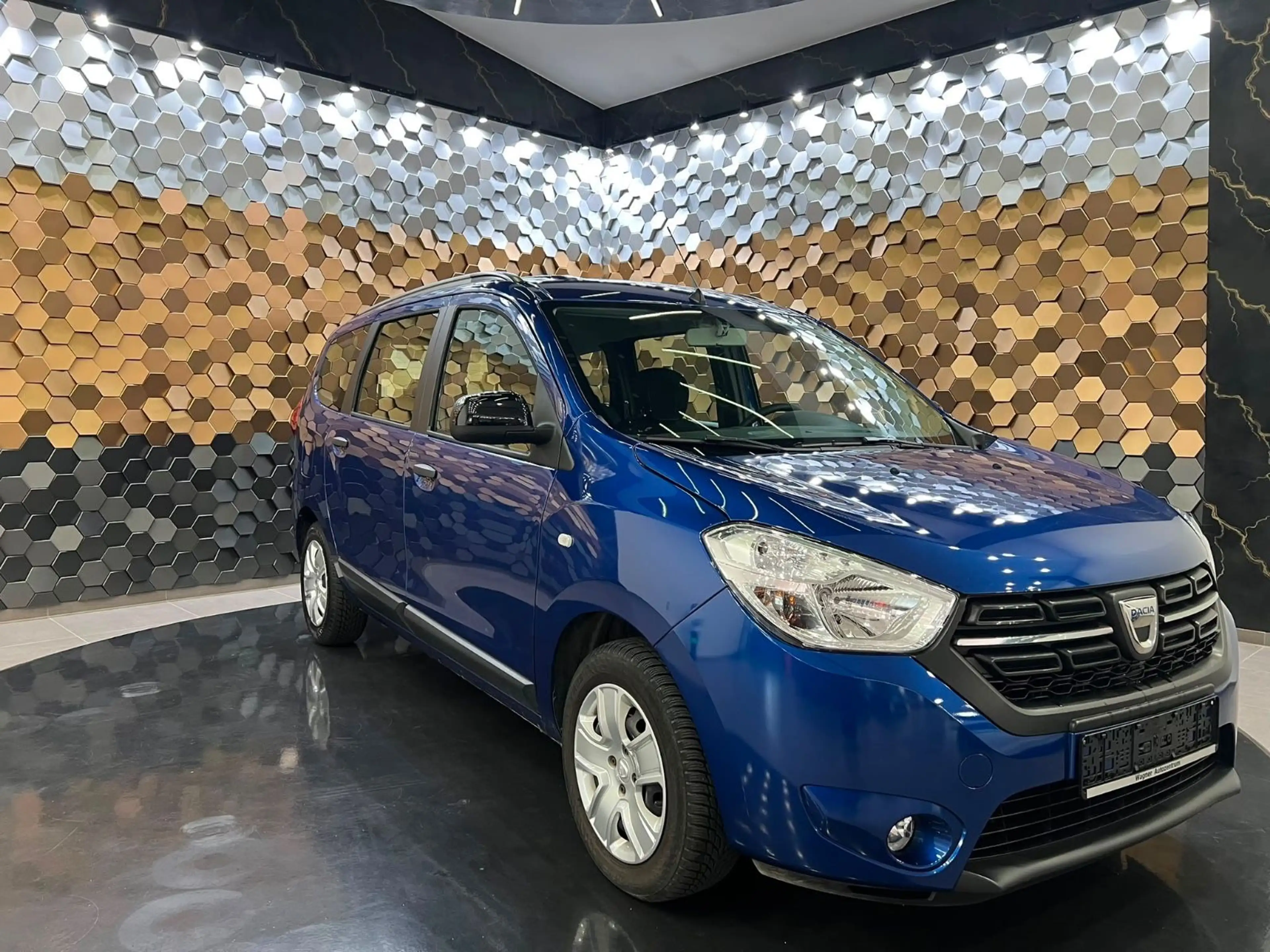 Dacia Lodgy Comfort /Navi/Klima/PDC/1.Hand/ — photo 5