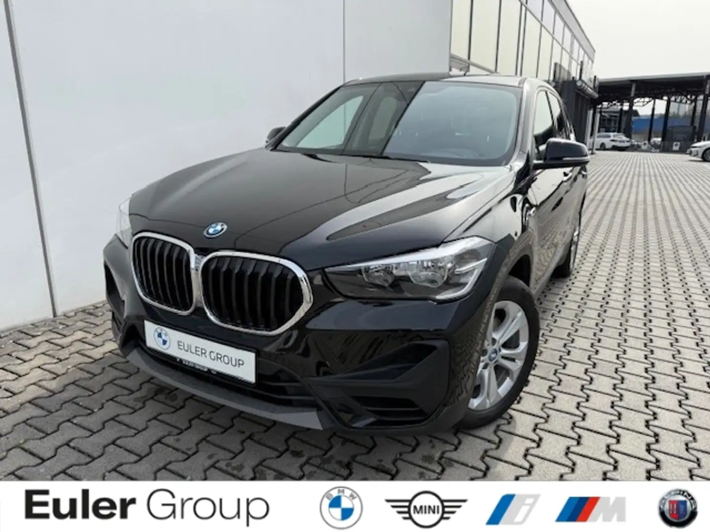BMW X1 xDrive 25e AHK LMR SHZ PDC DAB elektr Heckkl Noir - 1