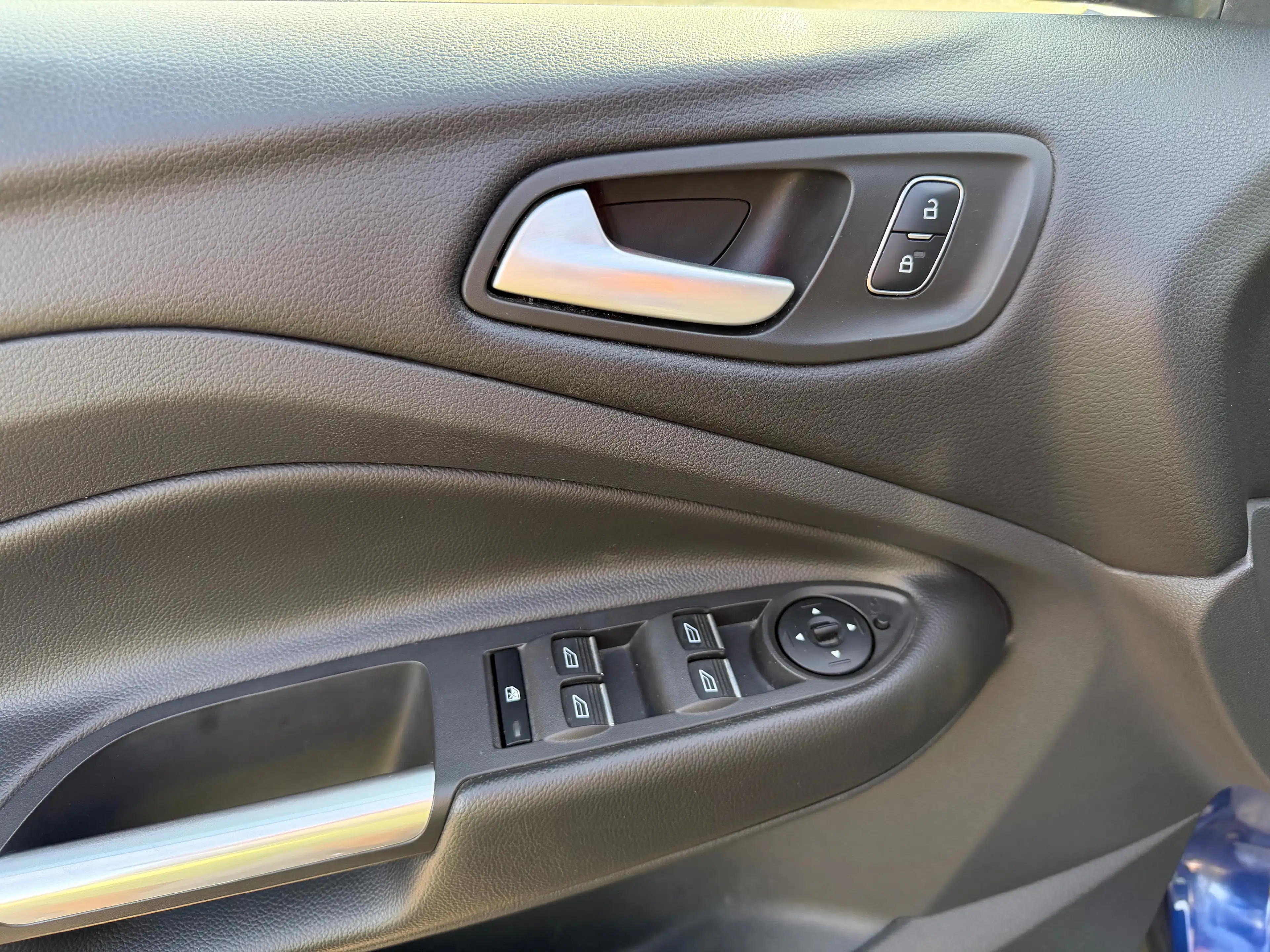 Ford Kuga Kuga 1.5 TDCi FWD Titanium PS — photo 13