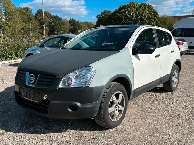 2009 Nissan Qashqai in White for sale