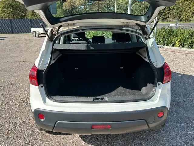 Nissan Qashqai view 5