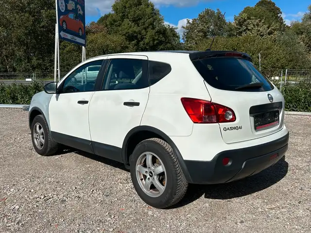 Nissan Qashqai view 3