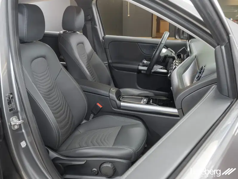 Annonce voiture d'occasion Mercedes-Benz GLA 200 - CARADIZE