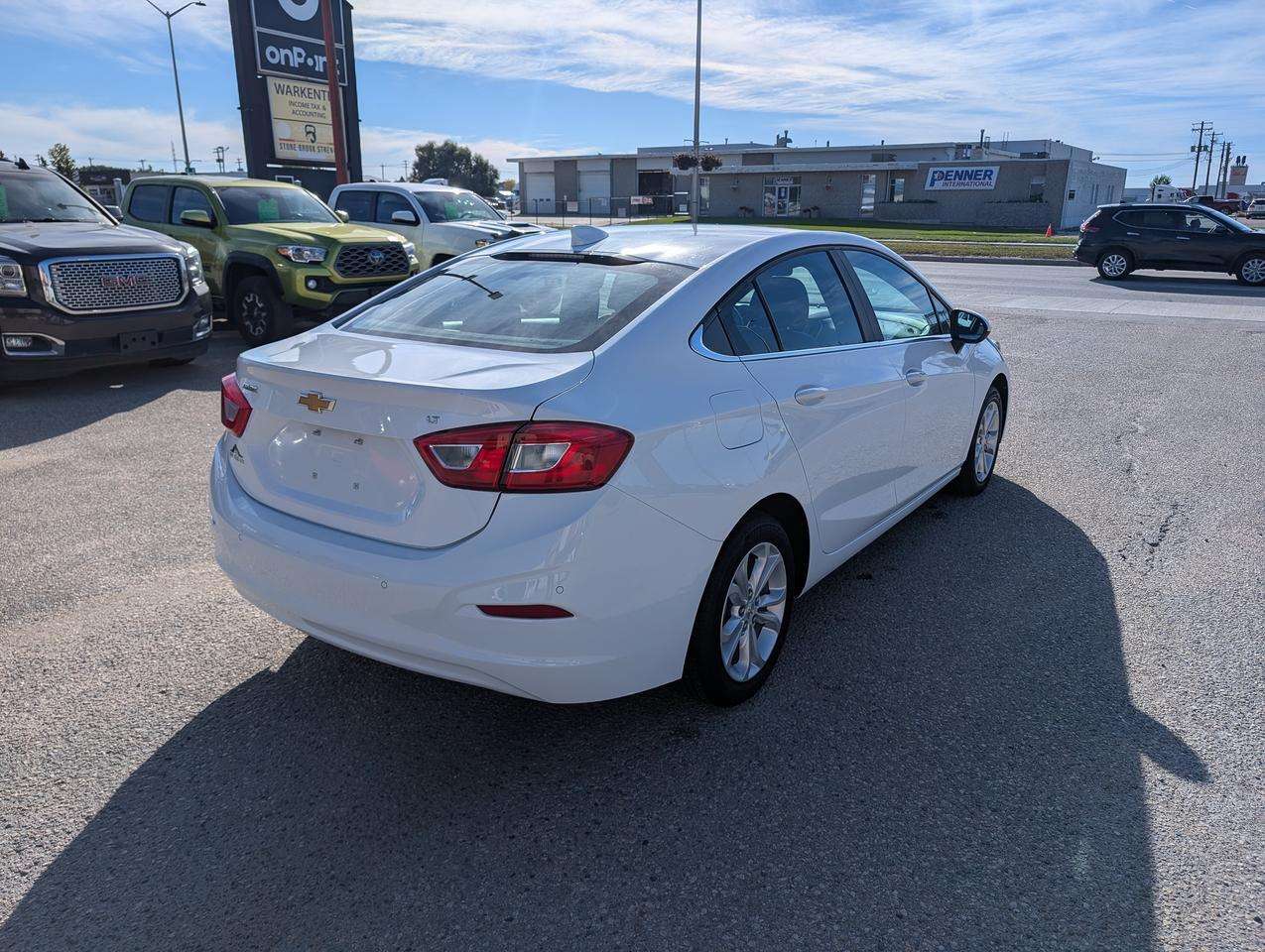 2019 Chevrolet Cruze 4dr Sdn LT | Heated Seats | Navigation — снимка 4