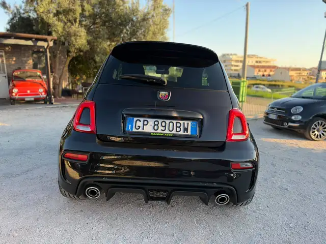 Abarth 595 view 4