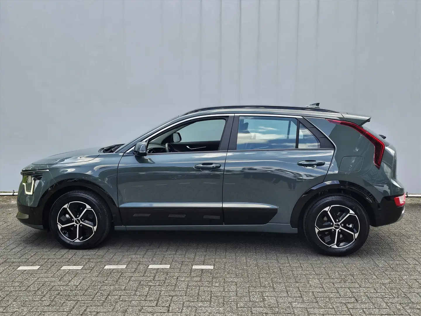 Kia Niro 1.6 GDi Hybrid 141pk DCT6 DynamicLine Vert - 2