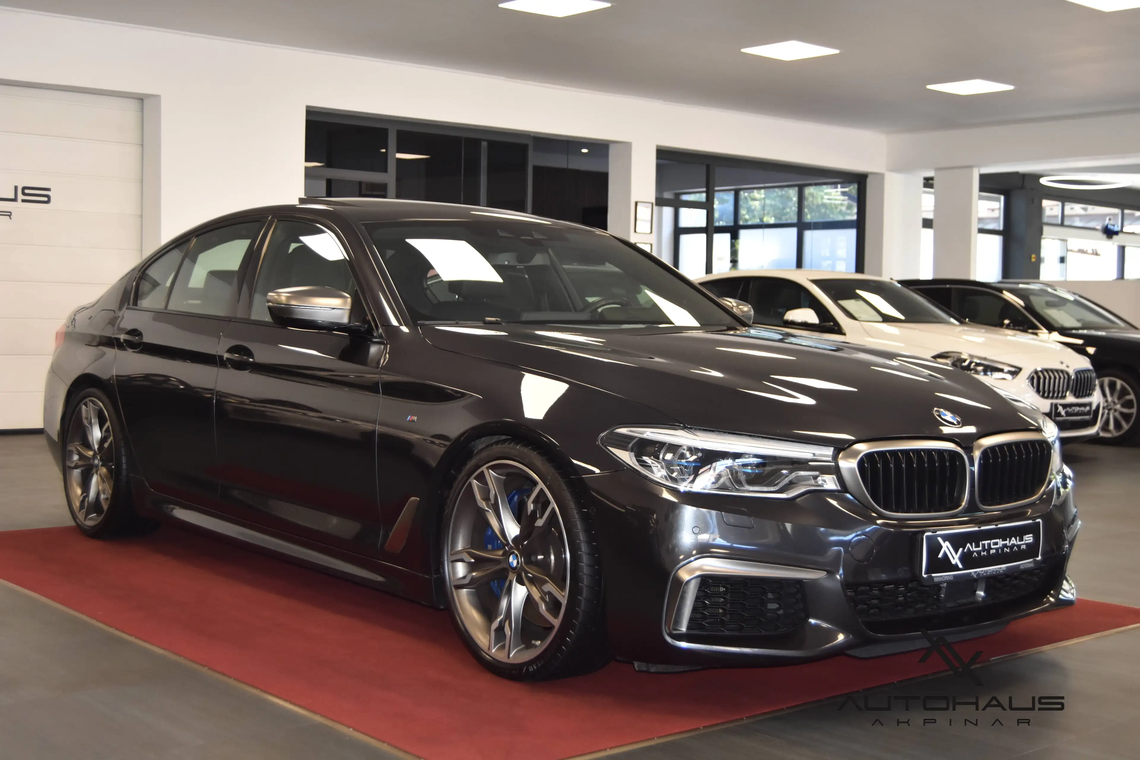BMW M550 d xDrive LASER HuD SITZHZG KAM CARPL MEMORY — photo 9