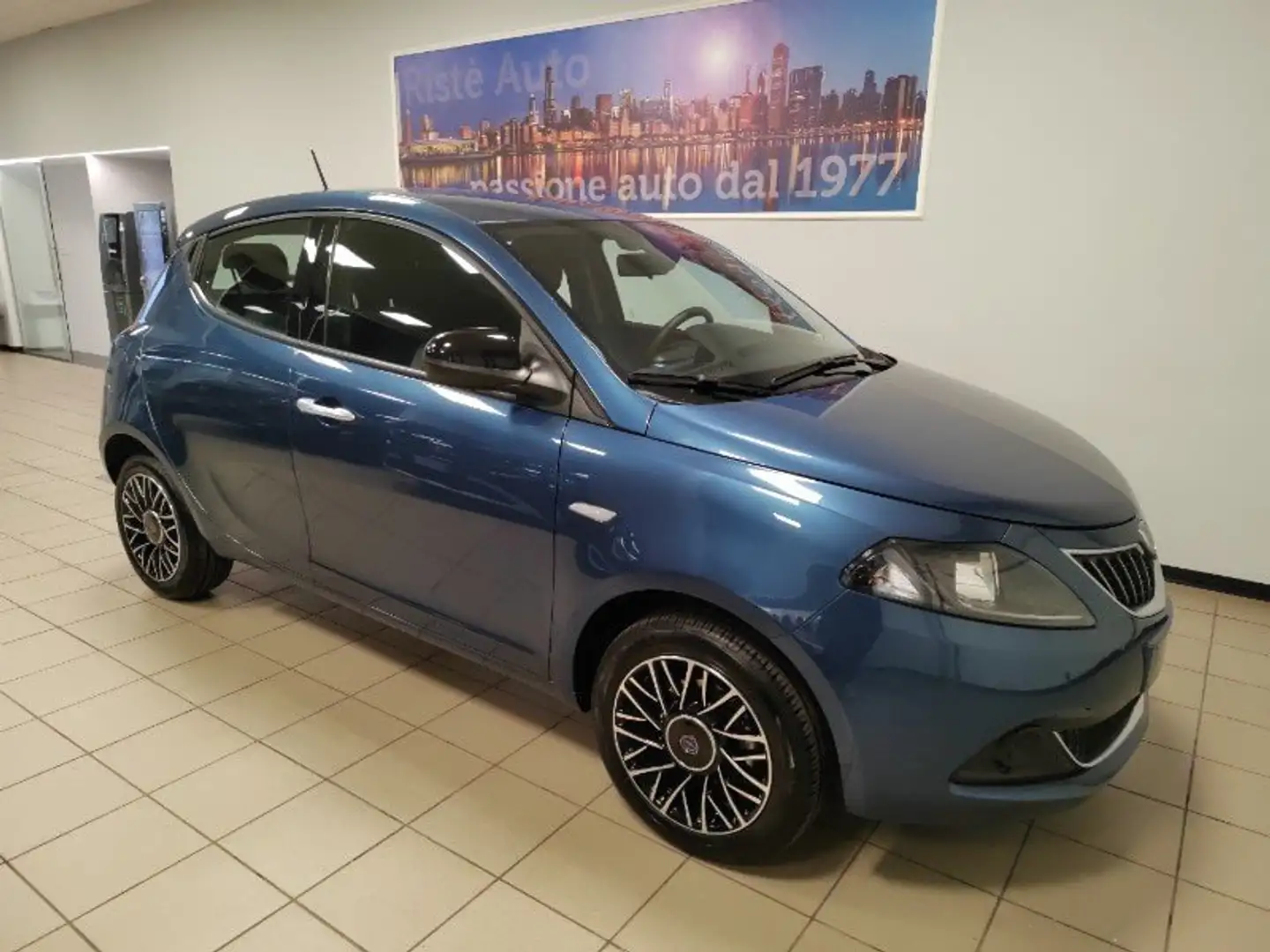 Lancia Ypsilon Ypsilon 1.0 FireFly 5 porte S&S Hybrid Platino Blu/Azzurro - 1