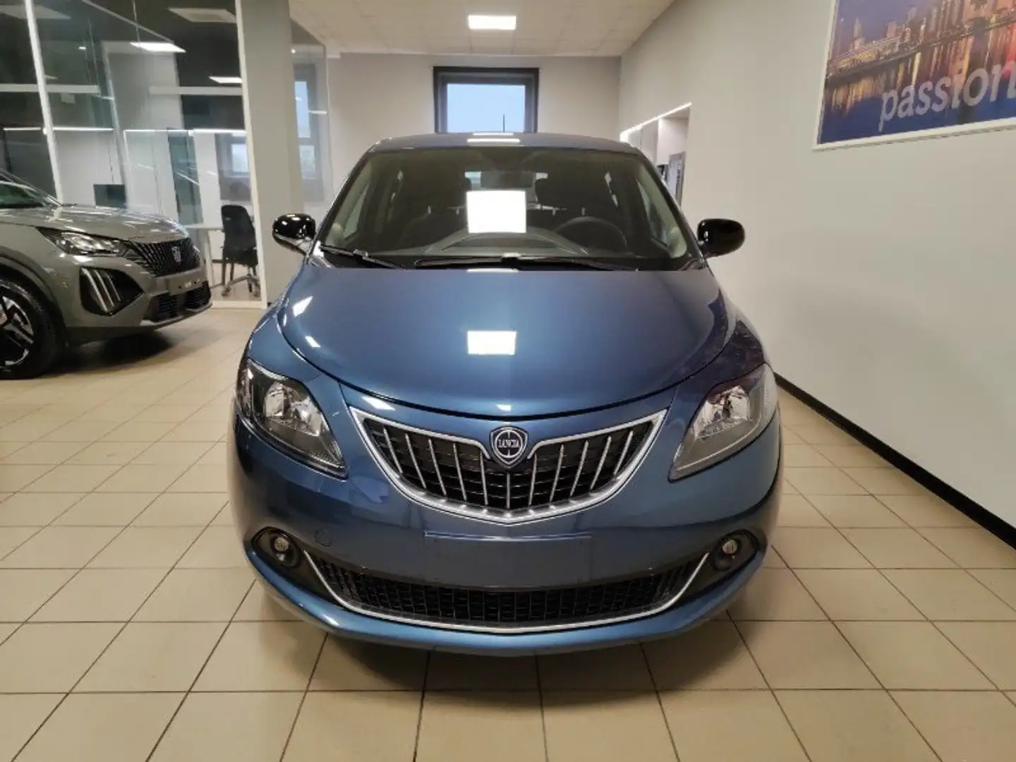 Lancia Ypsilon Ypsilon 1.0 FireFly 5 porte S&S Hybrid Platino Blu/Azzurro - 2