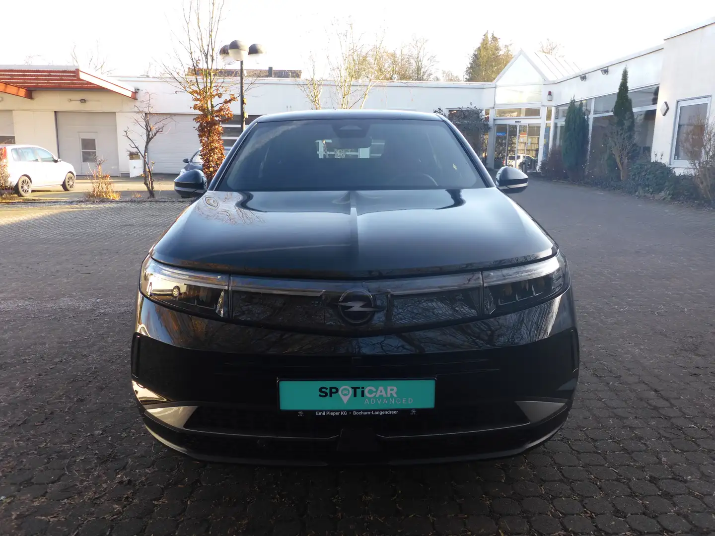 Opel Grandland 1.2 48V Mild- Hybrid mit Anhängerkupplung Schwarz - 2