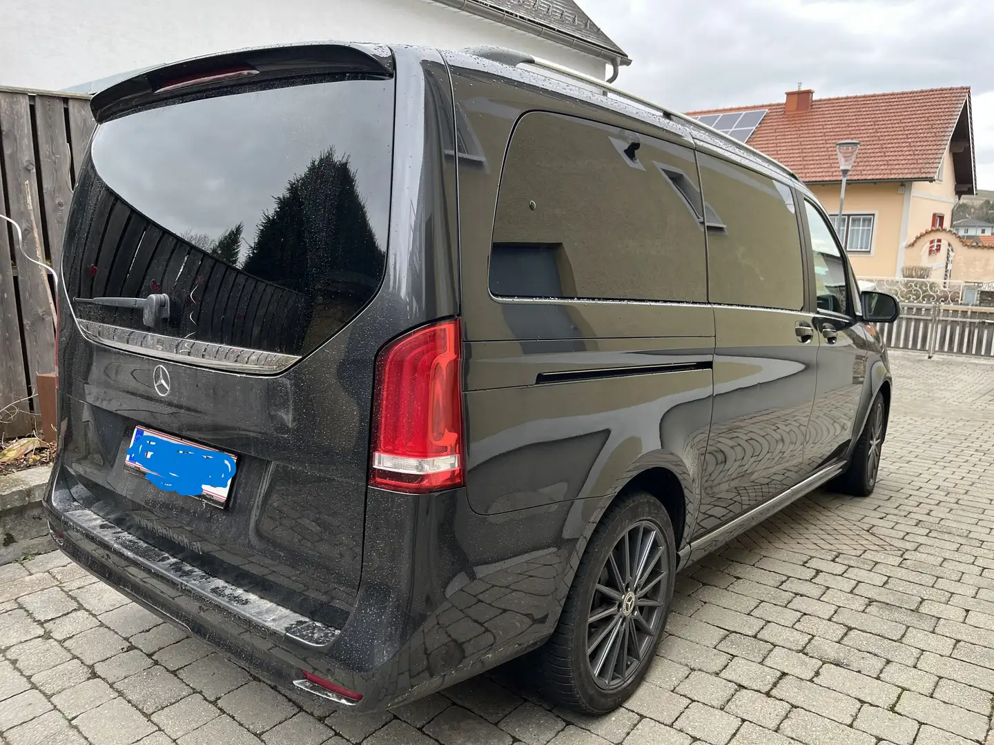 Mercedes-Benz V 300 V 300 d Kombi 4MATIC lang Avantgarde Aut. A-Edition Avantgarde A-Edition Grau - 2