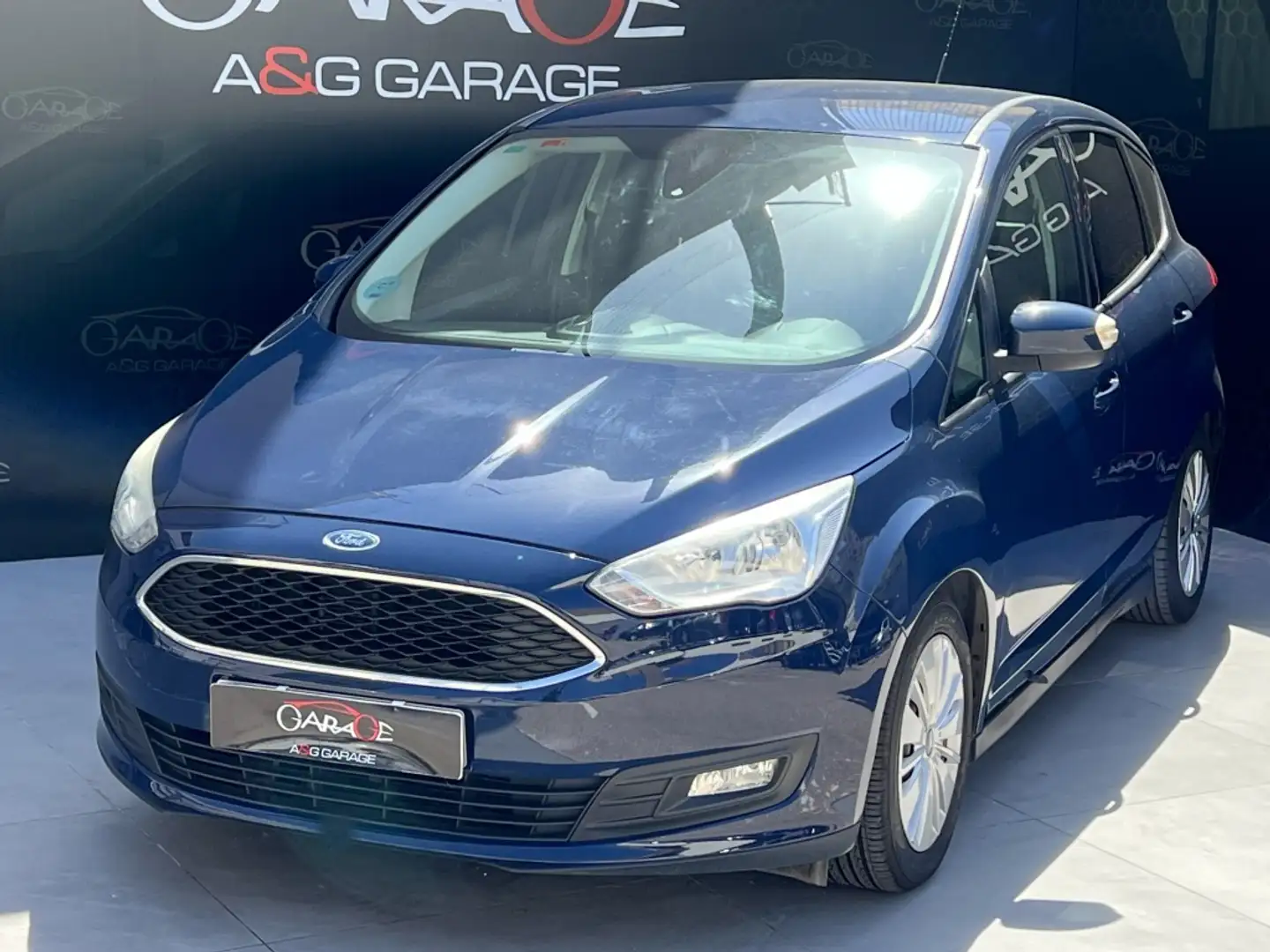 Ford Grand C-Max 1.5TDCi Trend+ 95 Bleu - 1