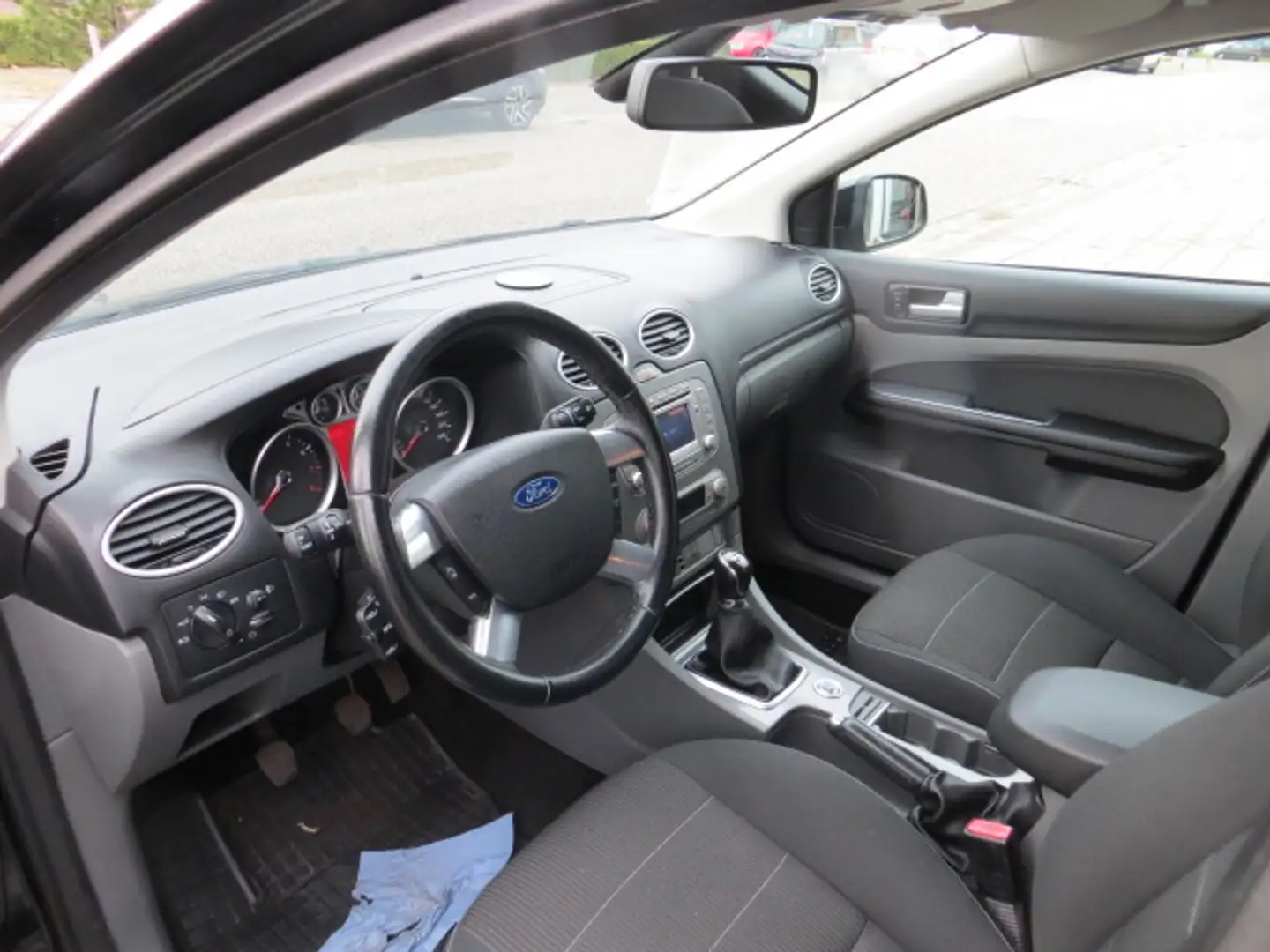 Ford Focus Wagon 1.8 Limited Flexi Fuel veel opties ,airco ec Schwarz - 2