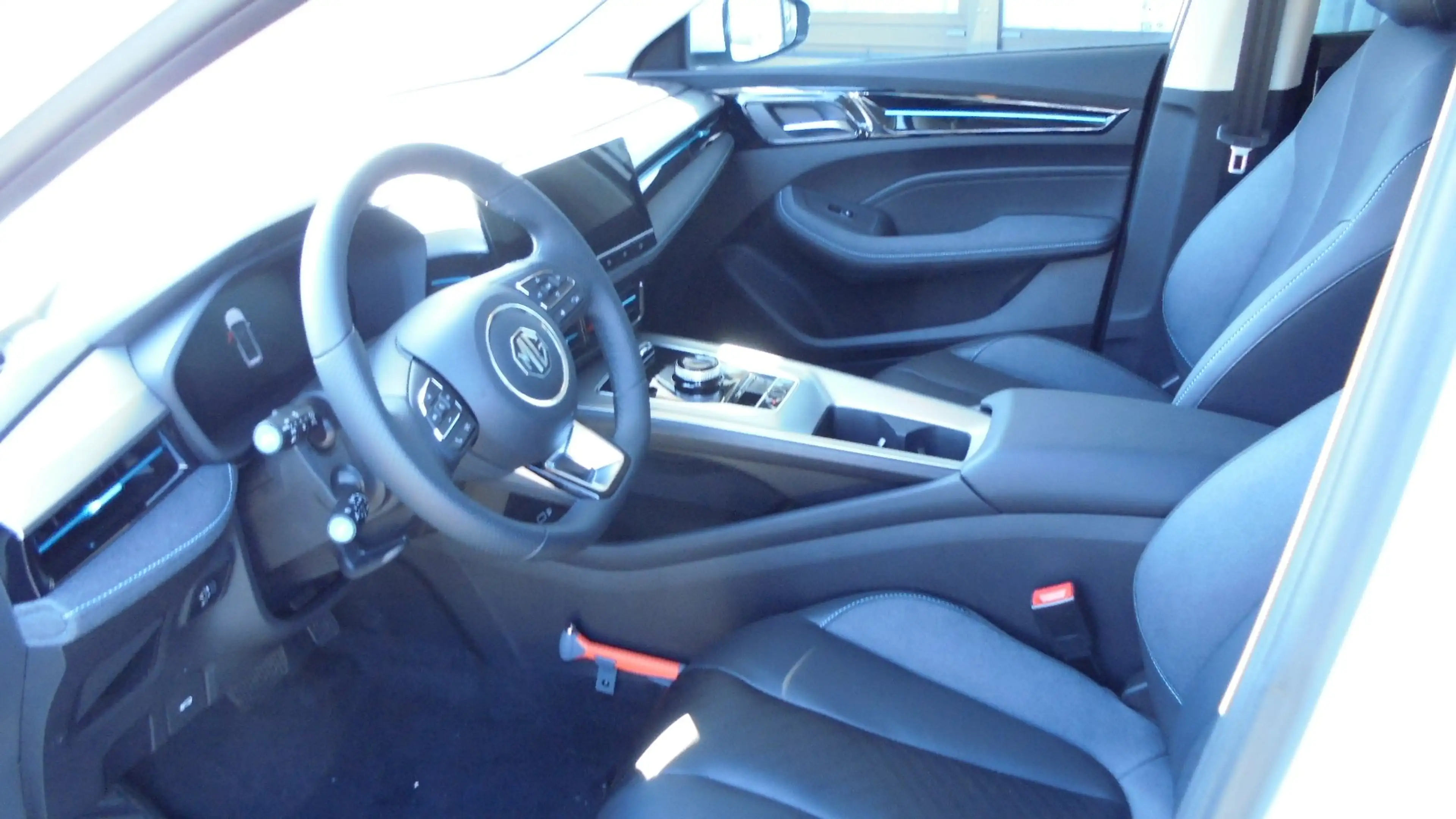 MG MG5 5 Standard Luxury — photo 7