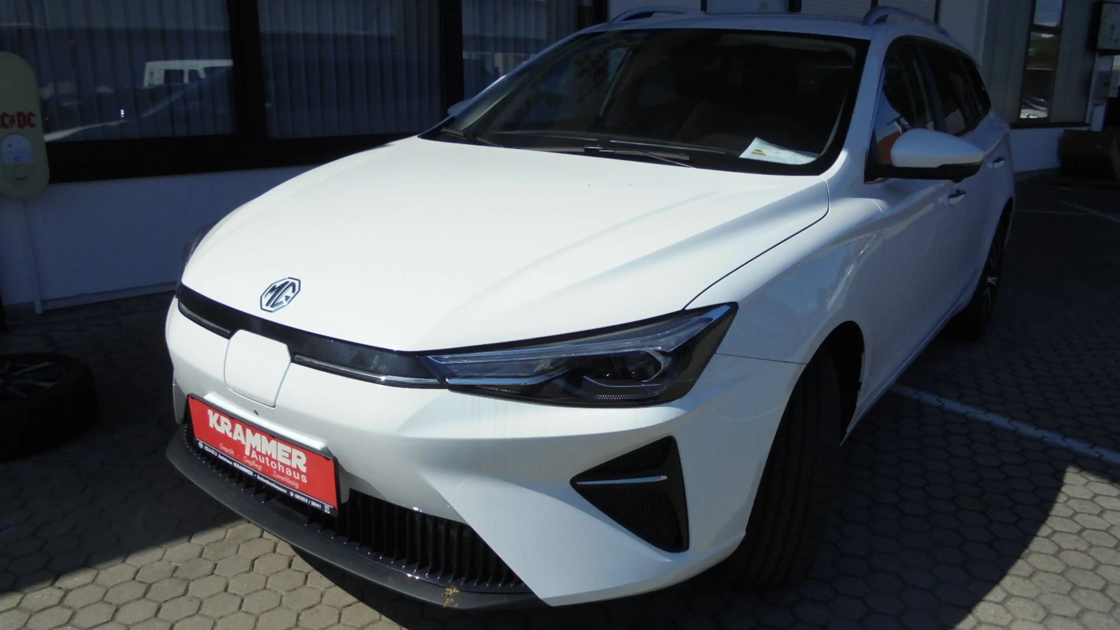 MG MG5 5 Standard Luxury — photo 2