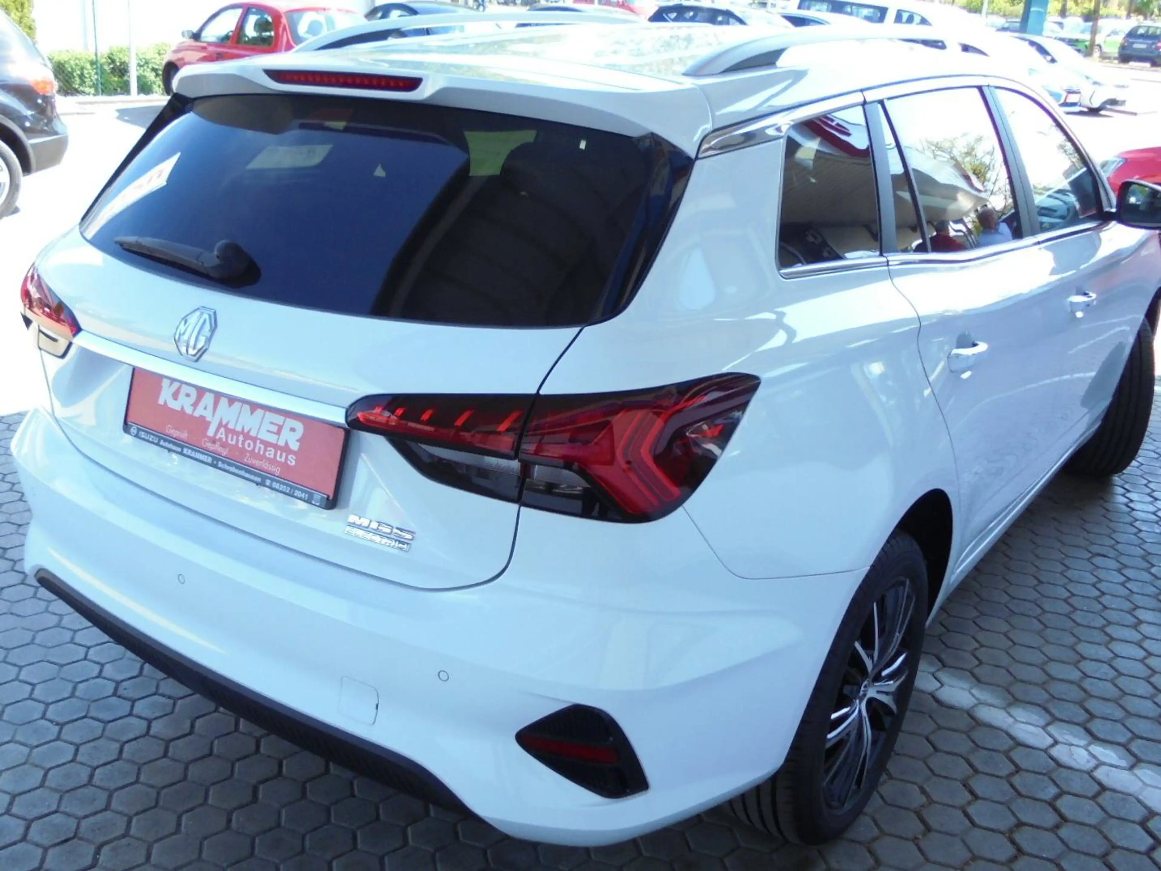 MG MG5 5 Standard Luxury — photo 4