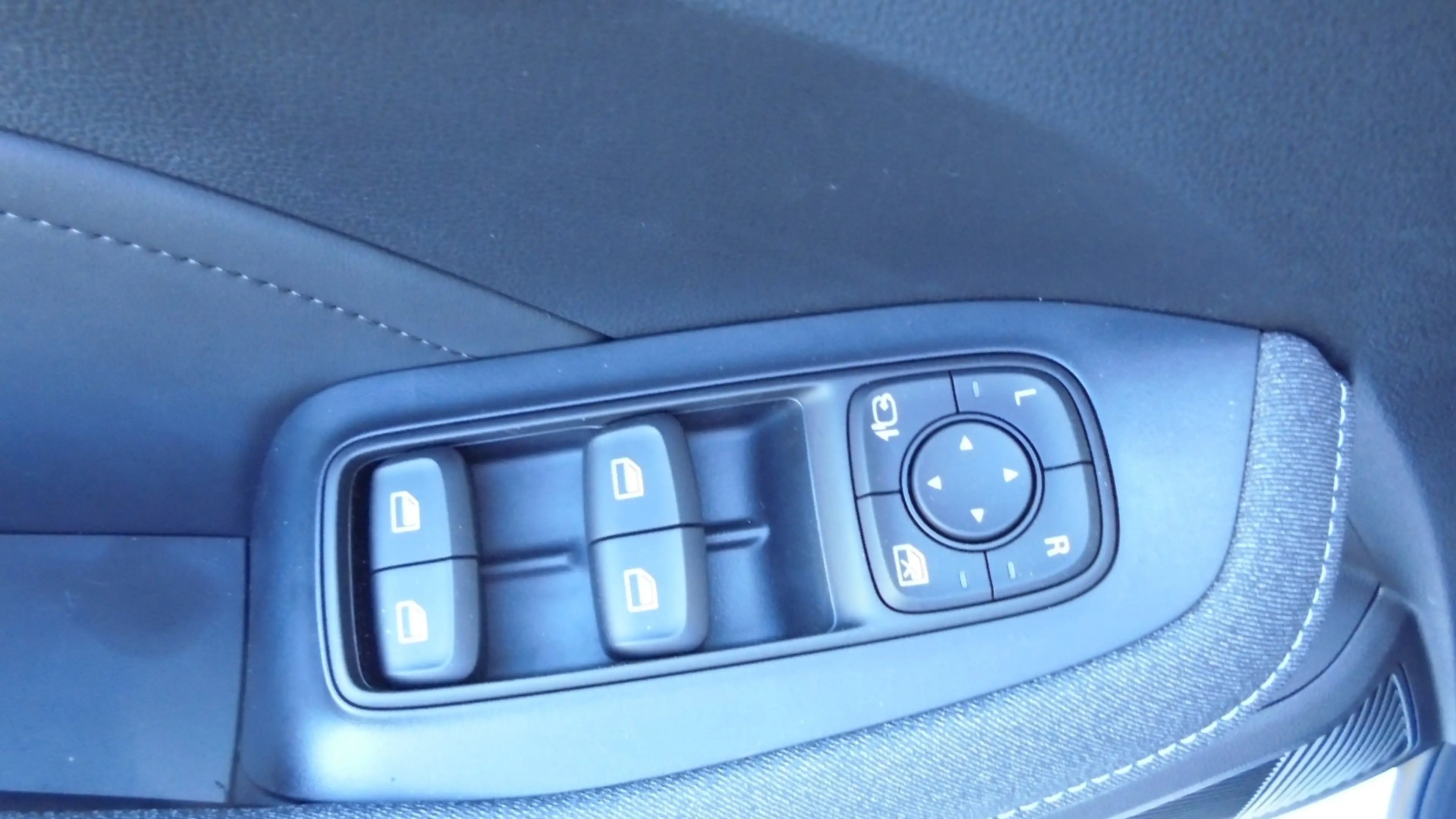MG MG5 5 Standard Luxury — photo 6