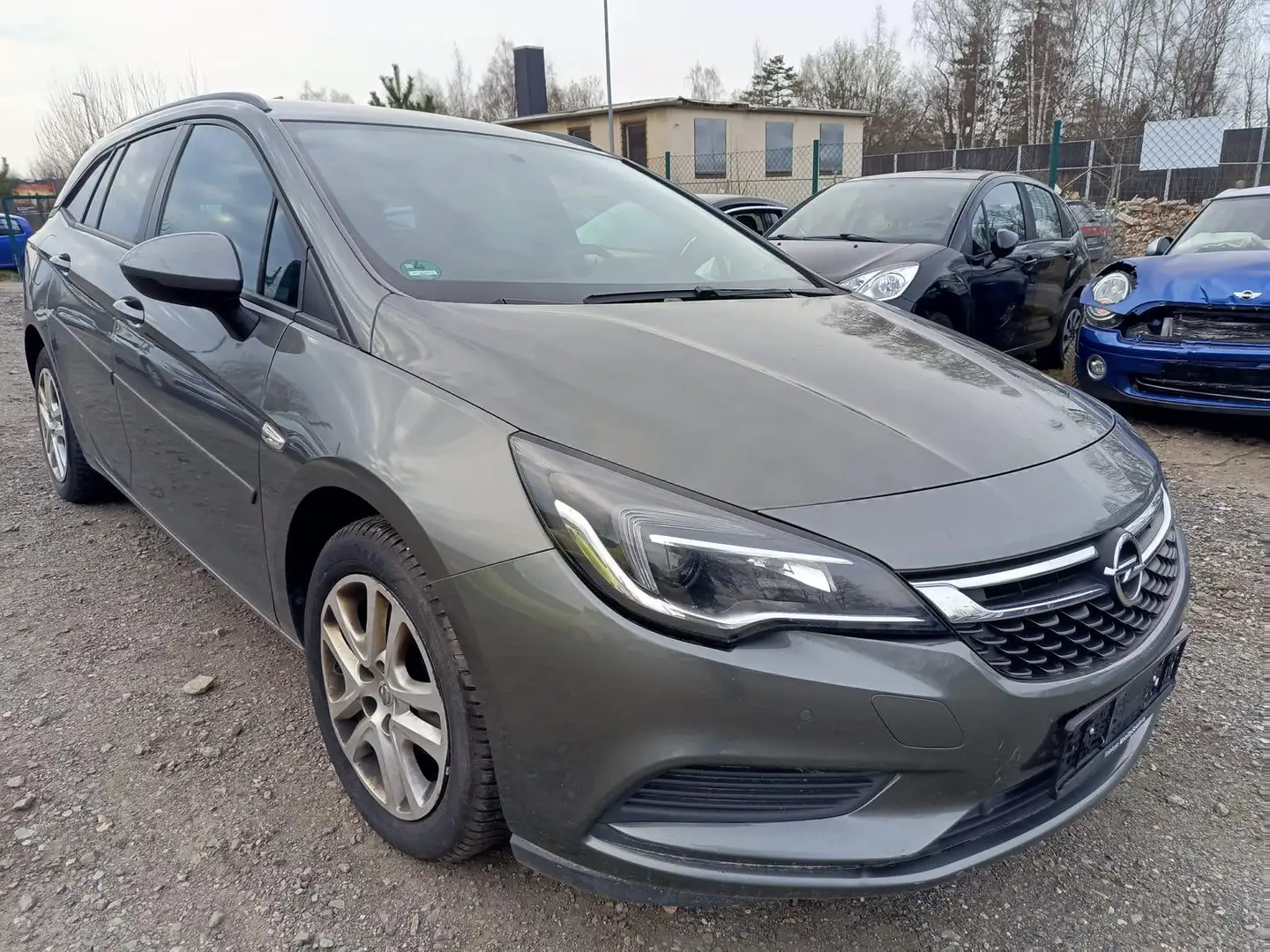 Opel Astra Edition Start/Stop 1.6 CDTI DPF Metallic Grau - 2