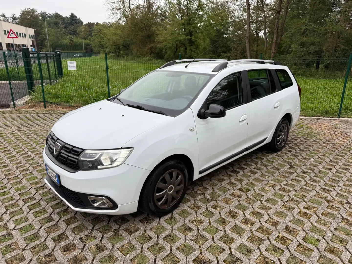 Dacia Logan Logan MCV 1.0 SCe 12V 75CV*Navi*S&S*Neopatentati Bianco - 1