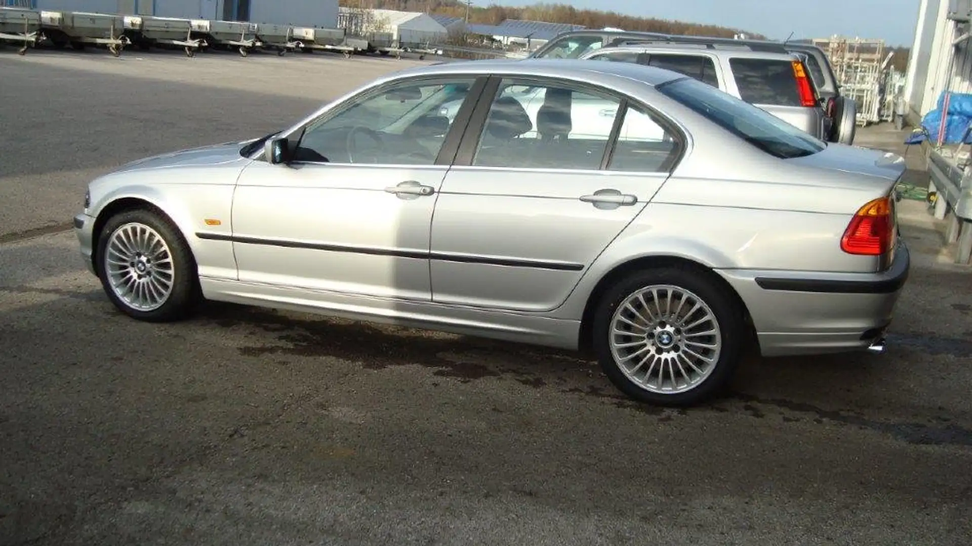 BMW 330 330 iX, Jahreswagencharakter, netto nur 14850 € Silber - 2