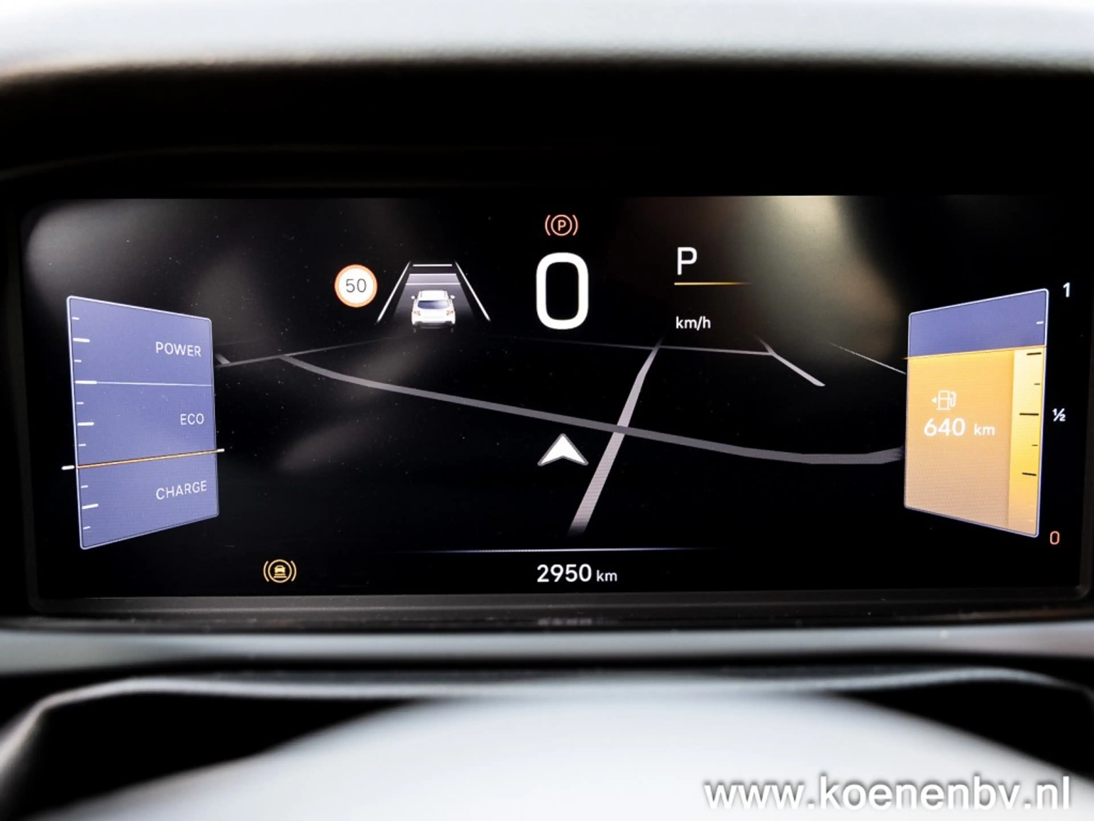 Jeep Avenger 1.2 e-Hybrid Black Edition PANO / TREKHAAK / JBL S — photo 24