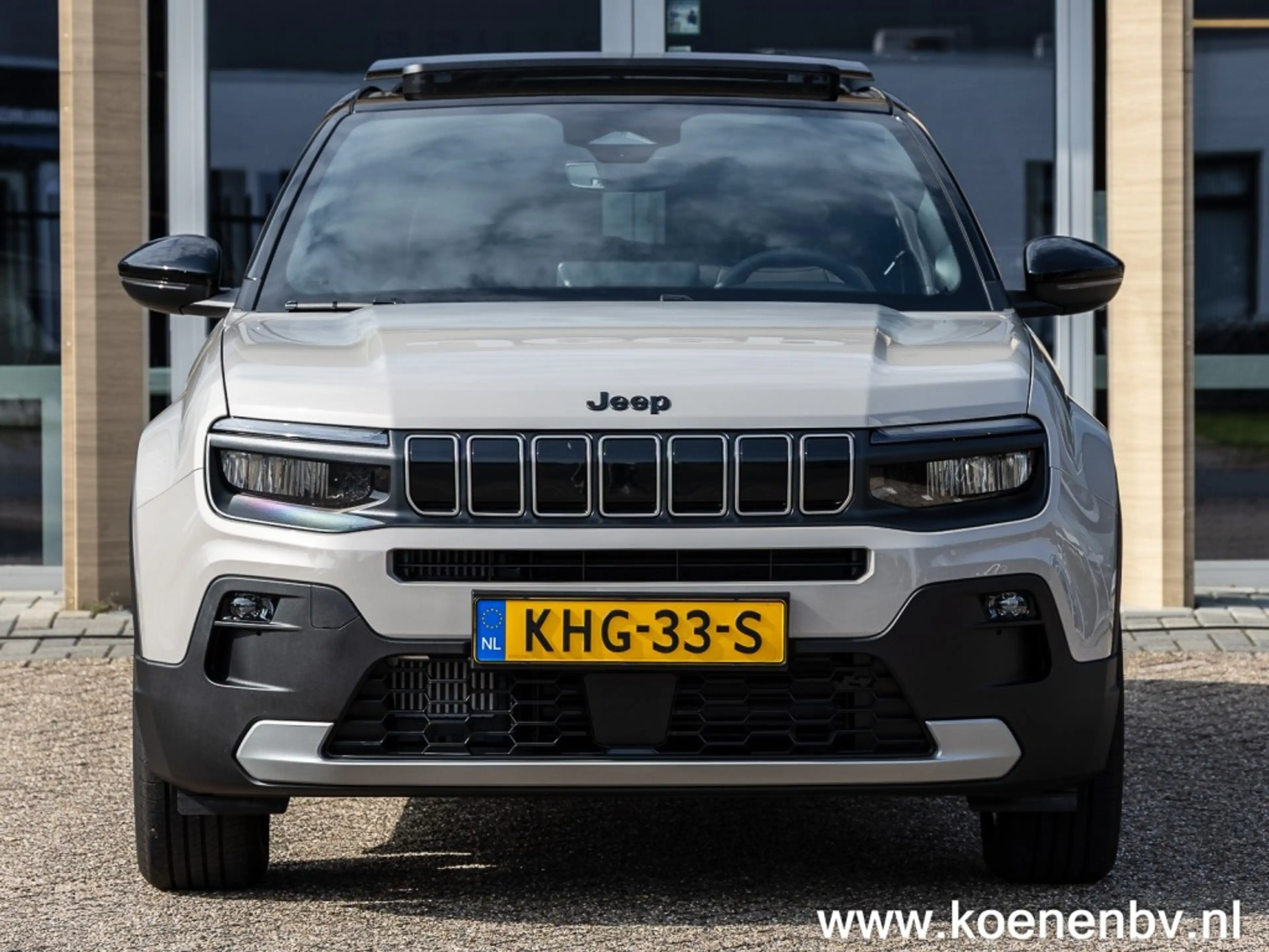 Jeep Avenger 1.2 e-Hybrid Black Edition PANO / TREKHAAK / JBL S — photo 5