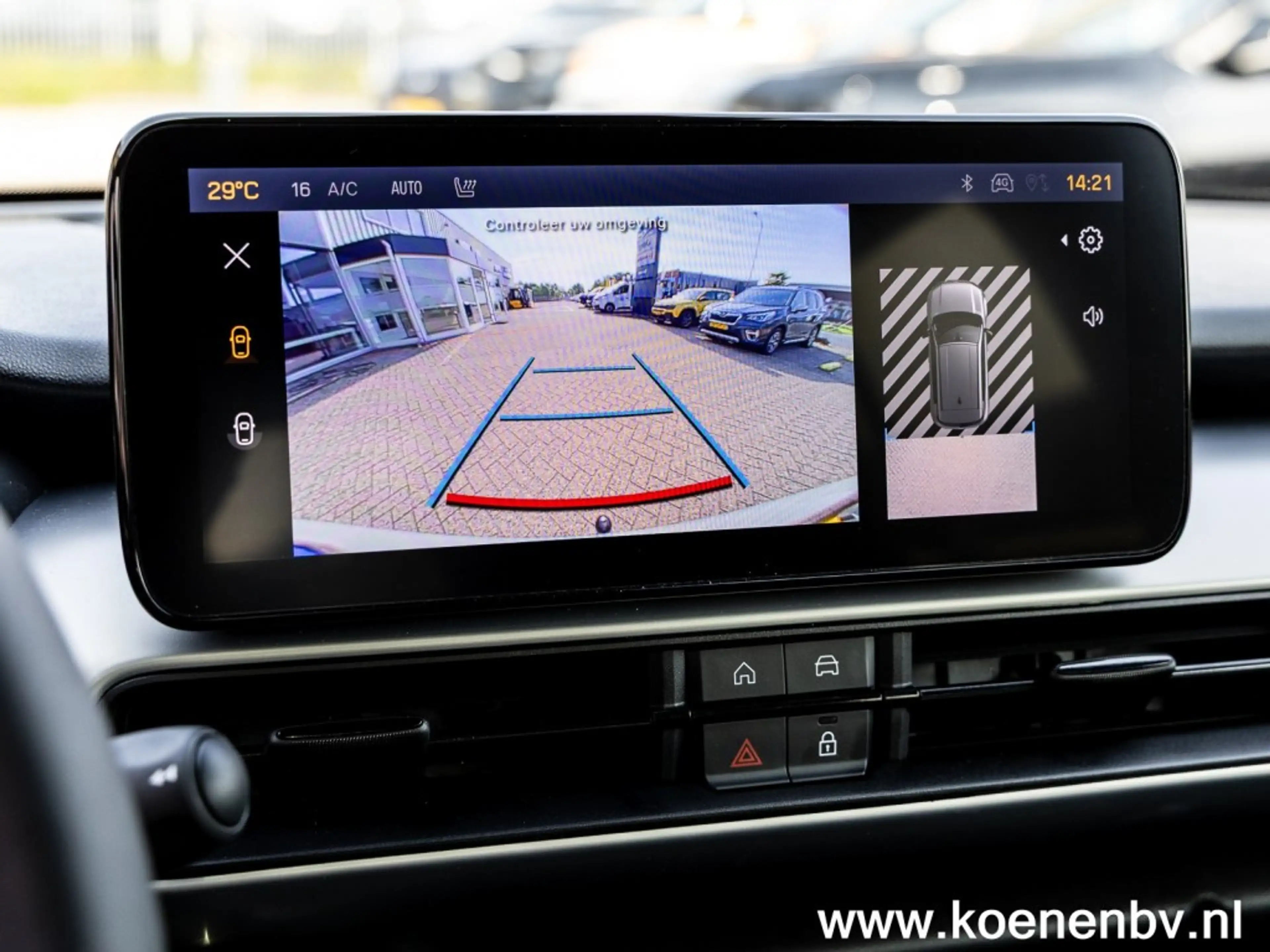 Jeep Avenger 1.2 e-Hybrid Black Edition PANO / TREKHAAK / JBL S — photo 26